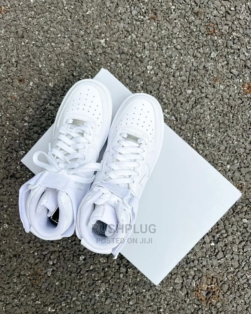 Top Quality Nike Air Force 1”Mid Triple White “ Sneakers
