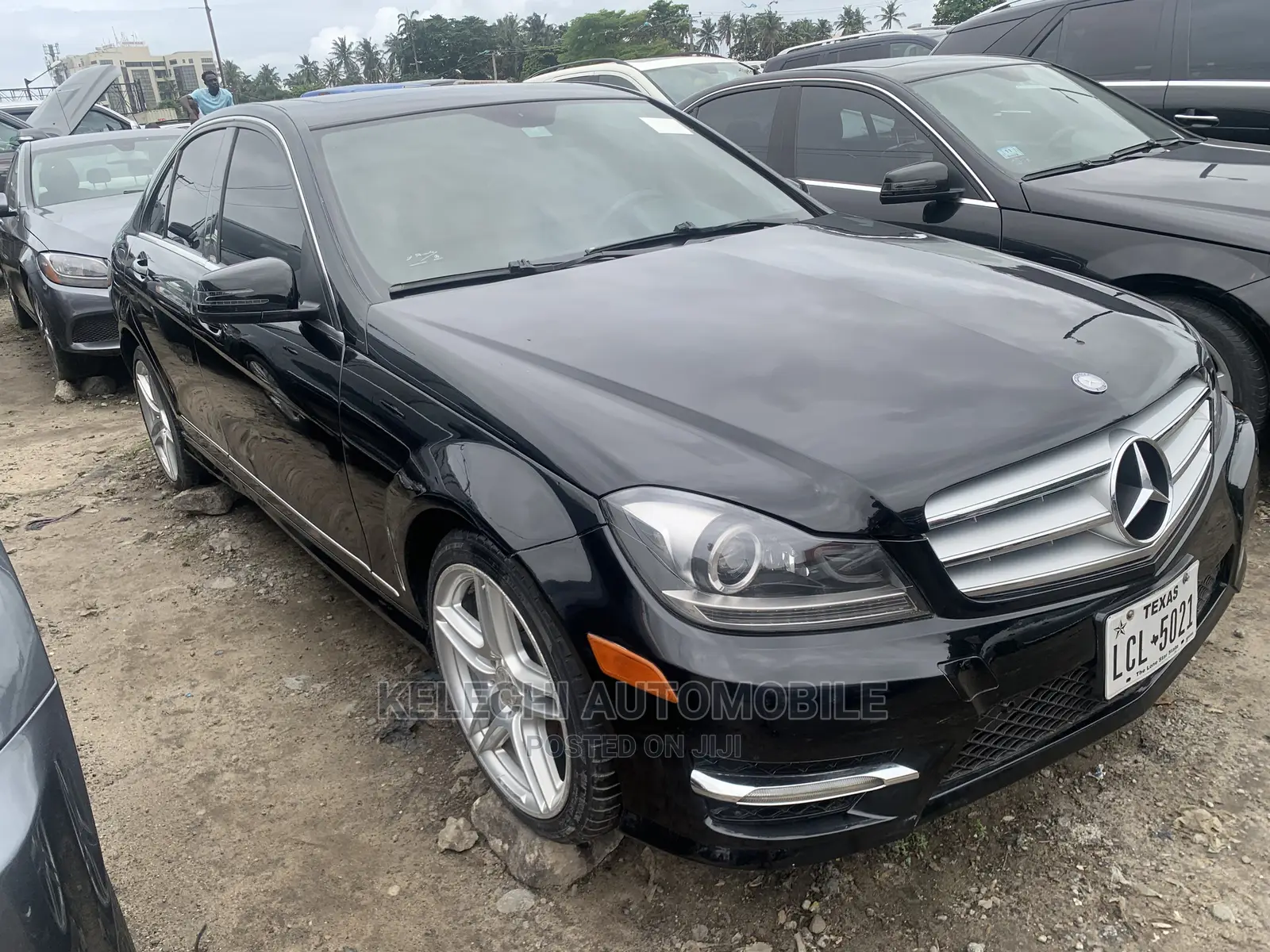 Mercedes-Benz C300 2011 Black