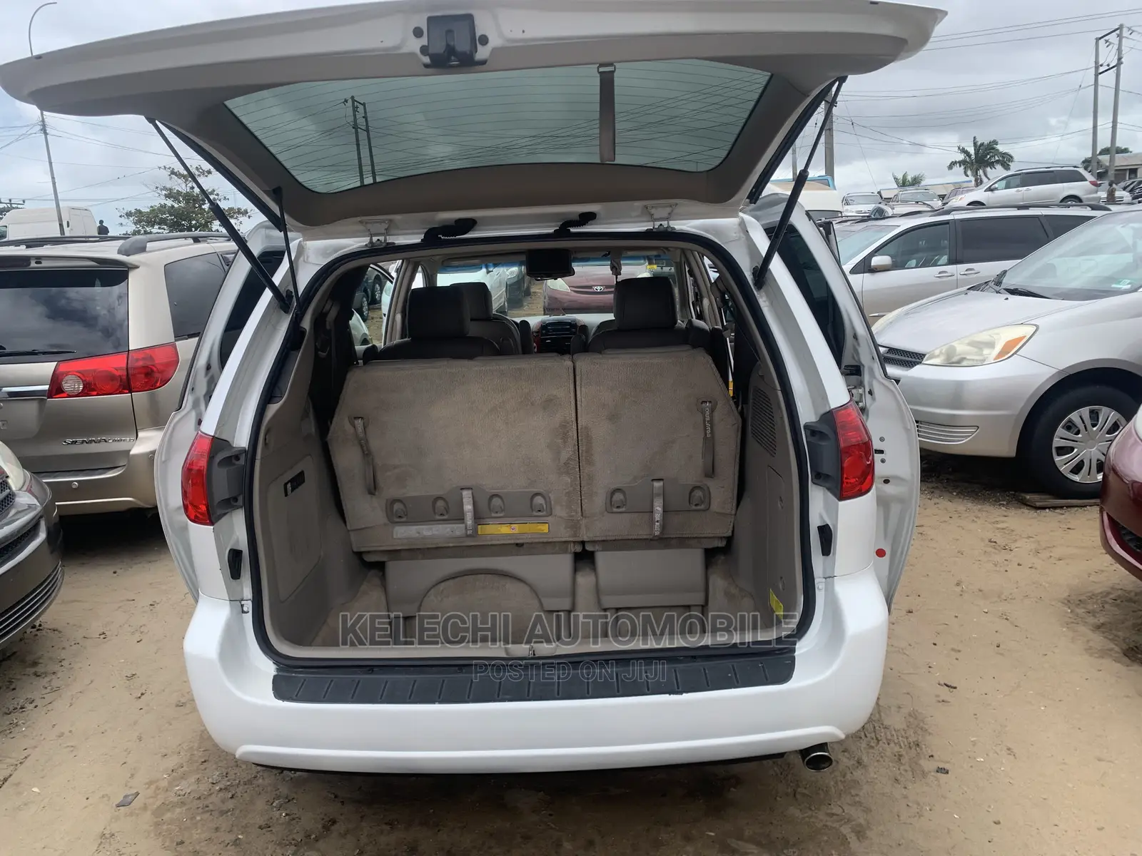 Toyota Sienna XLE AWD 2006 White