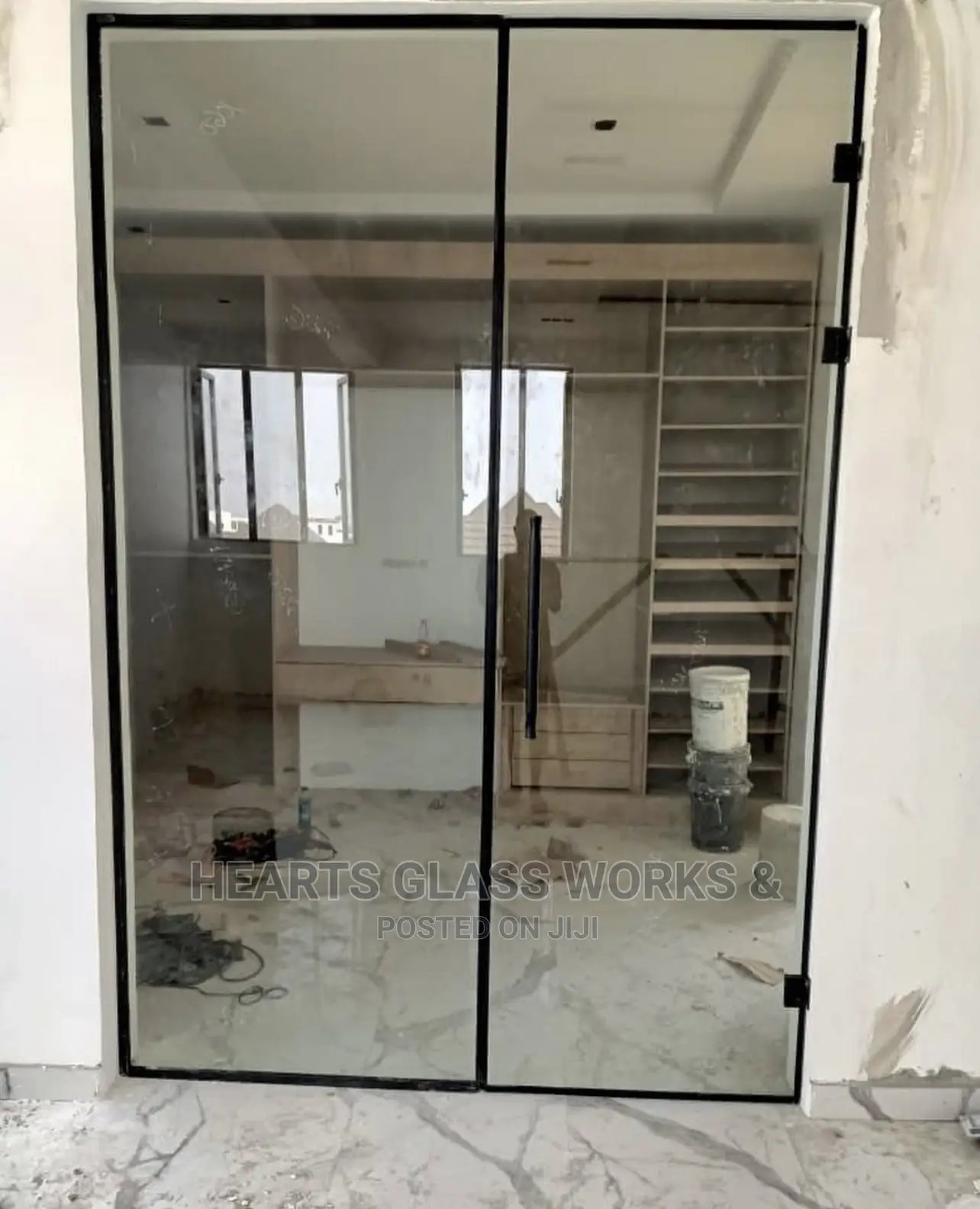 10mm Plain Glass Entrance Door With Black Accessories