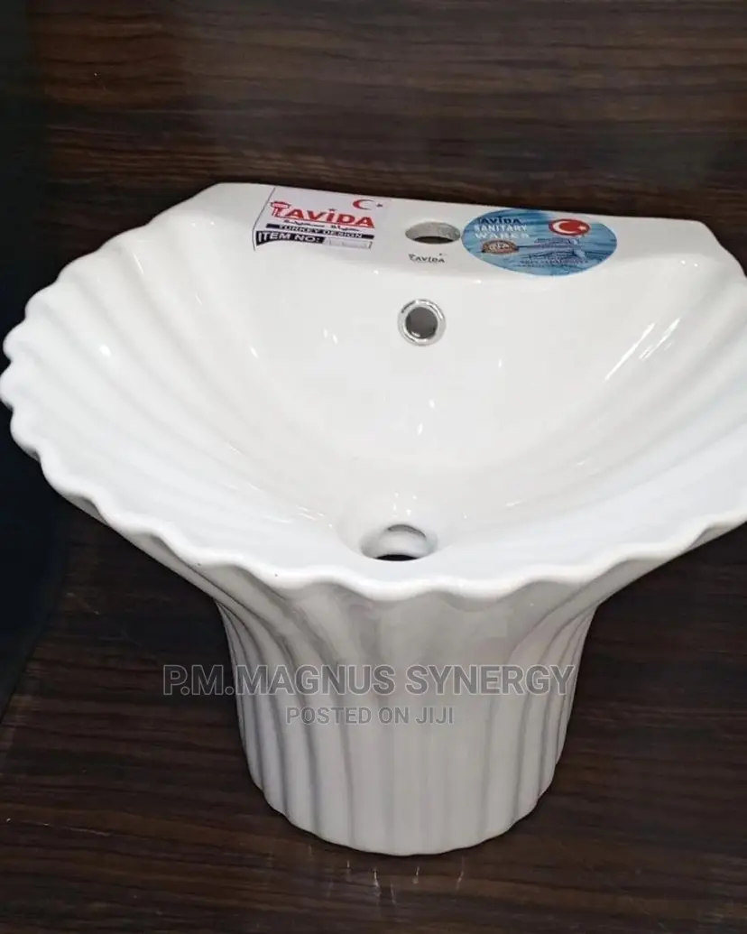 England Standard Hanging Wash Hand Basin.