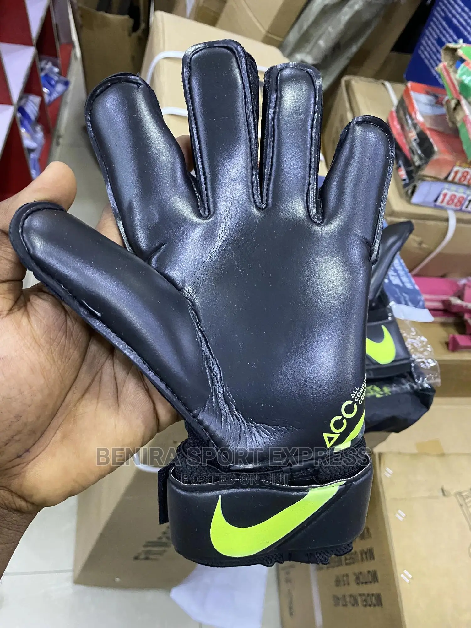 Goal Keepers Gloves ( 004)