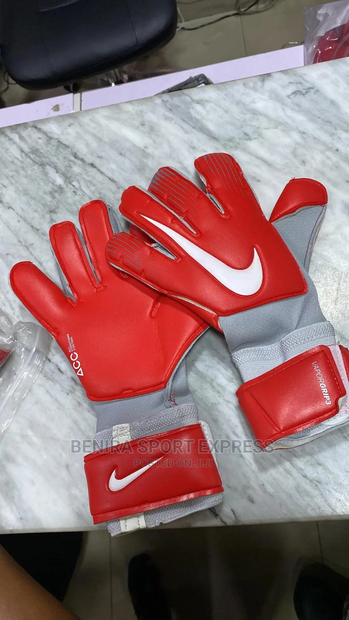 Goal Keepers Gloves ( 004)