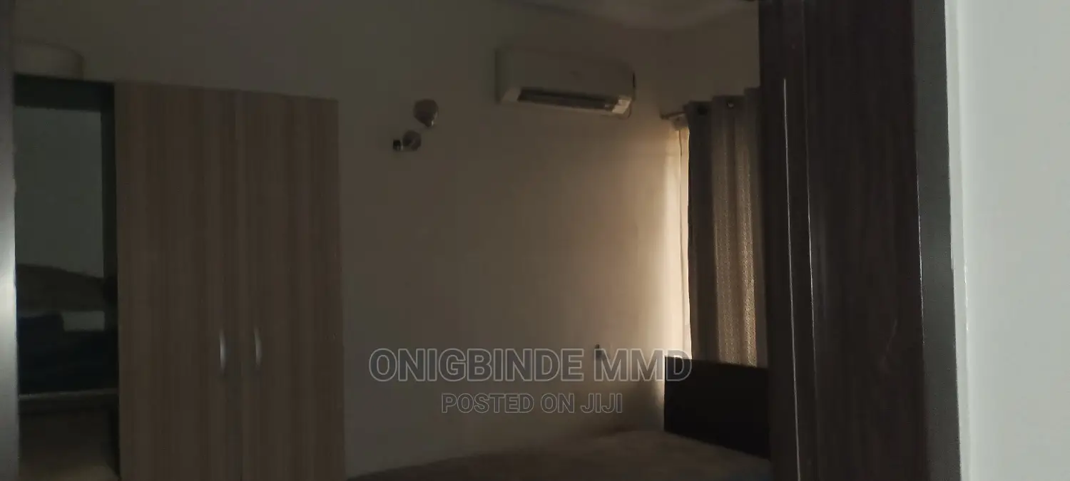Furnished 5bdrm Duplex in Mini Estate, Lekki Phase 1 for sale
