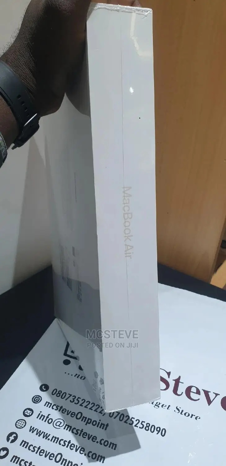 New Laptop Apple MacBook Air 2022 M2 8GB Apple M2 SSD 256GB
