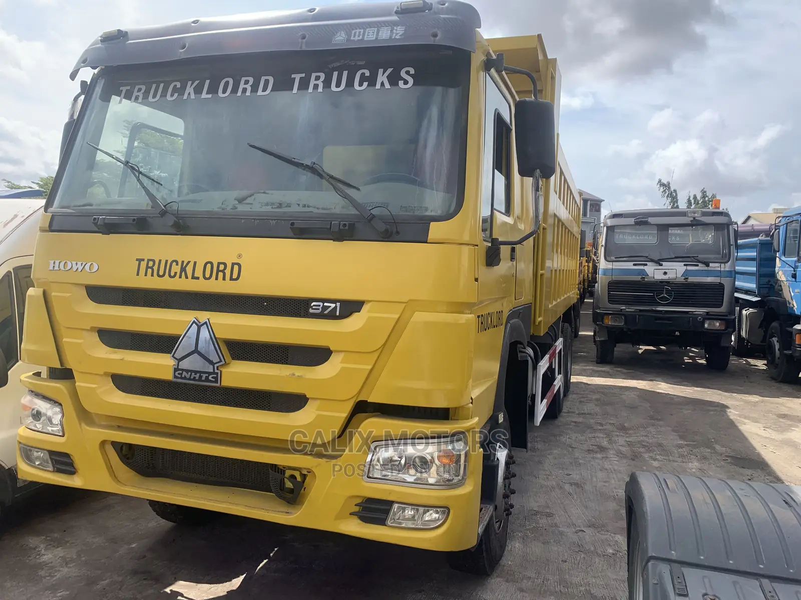 New Arrival Foreign Used HOWO CNHTC TRUCK 10TIRES