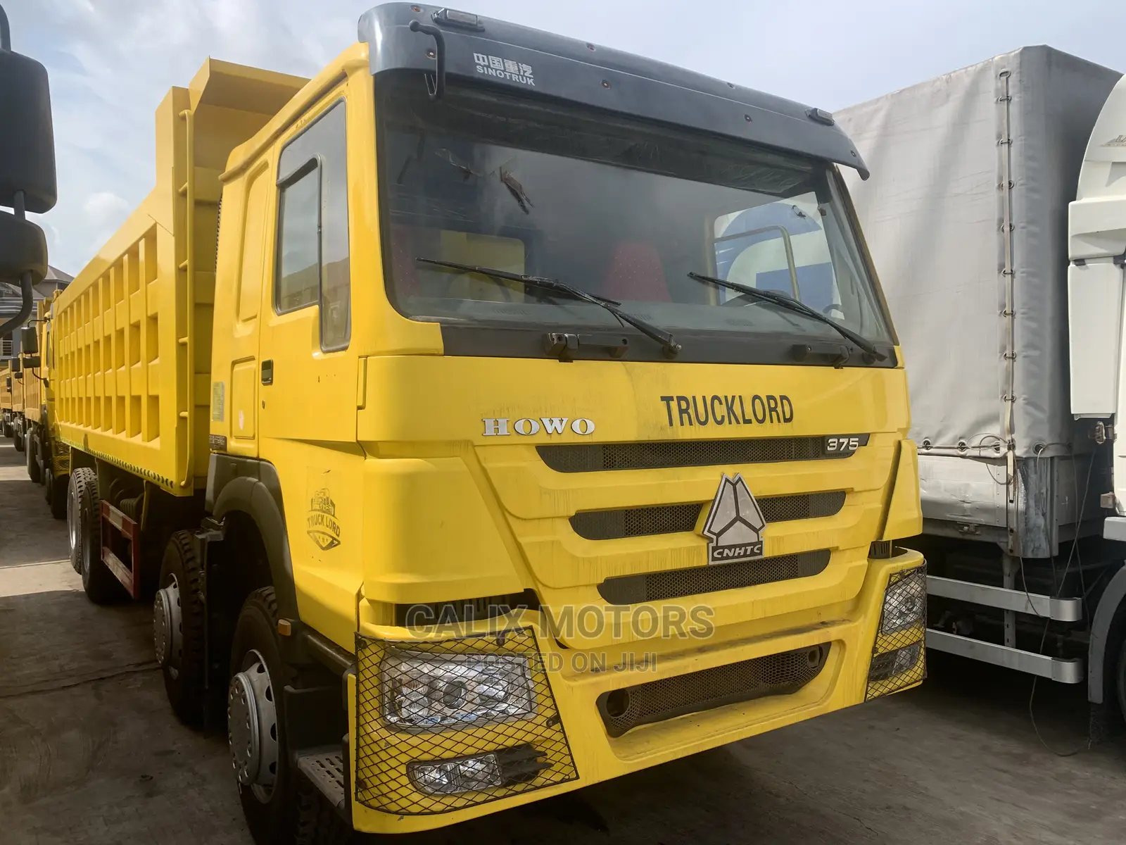 New Arrival Foreign Used HOWO CNHTC TRUCK 12TIRES