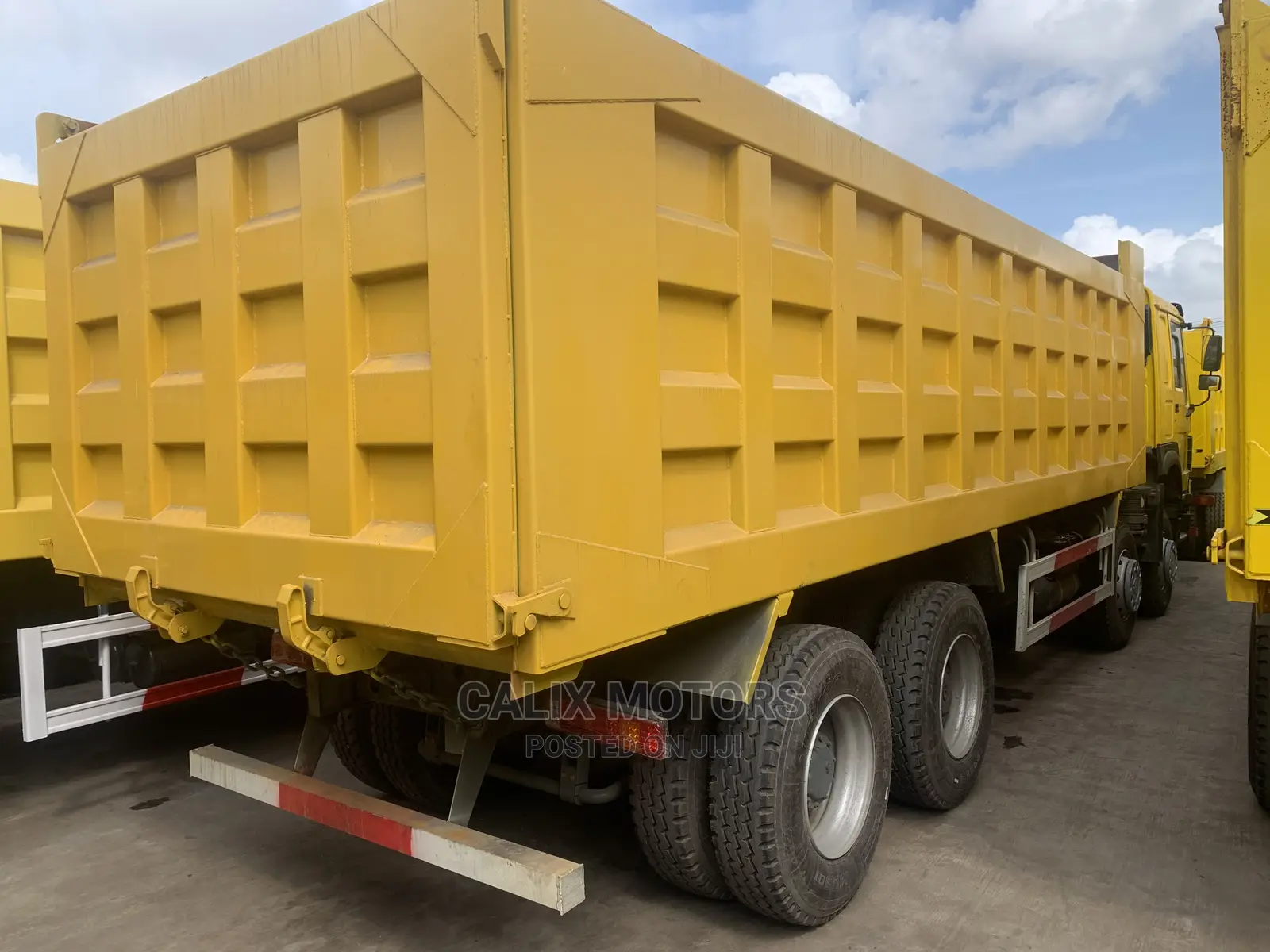 New Arrival Foreign Used Howo CNHTC 12tires