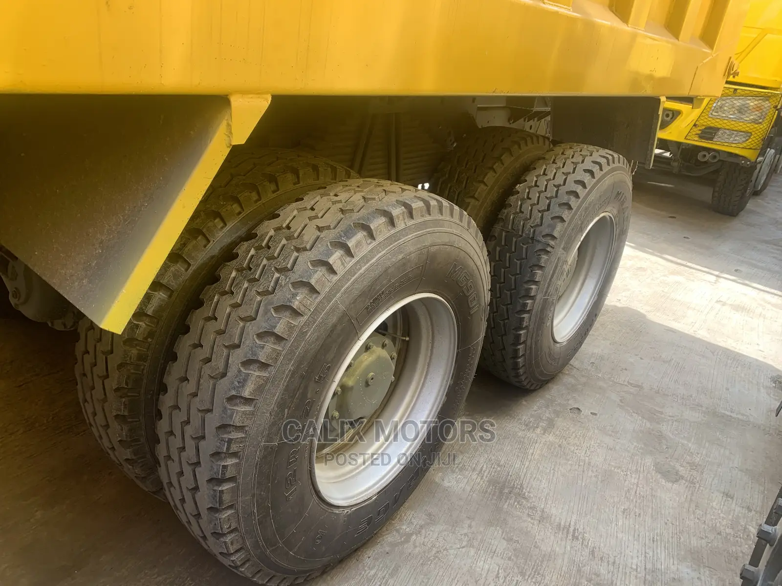 New Arrival Foreign Used Howo CNHTC 12tires