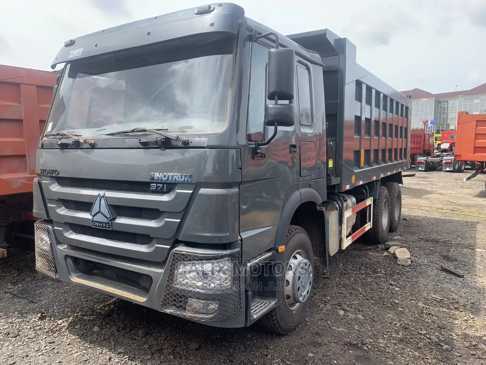 Foreign Used Howo CNHTC 10 Tires Truck