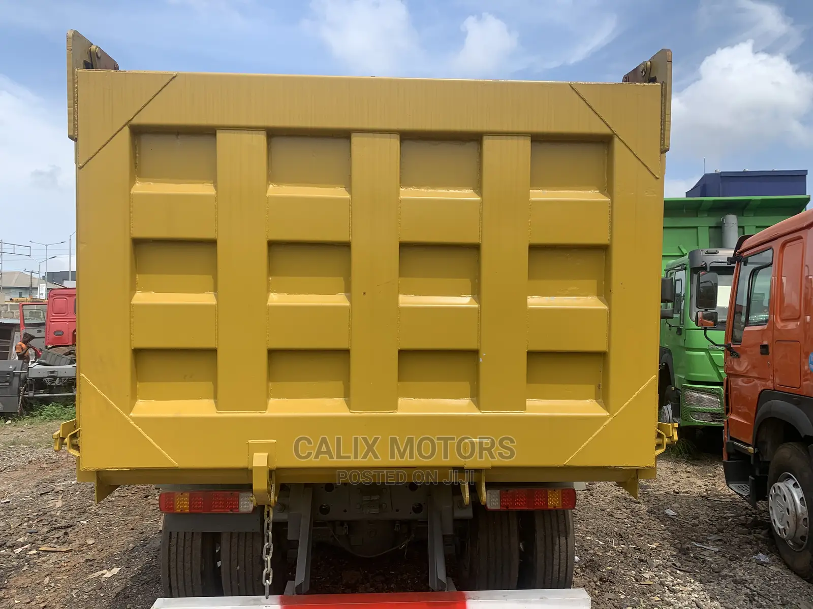 Foreign Used Howo CNHTC Truck 10 Tires
