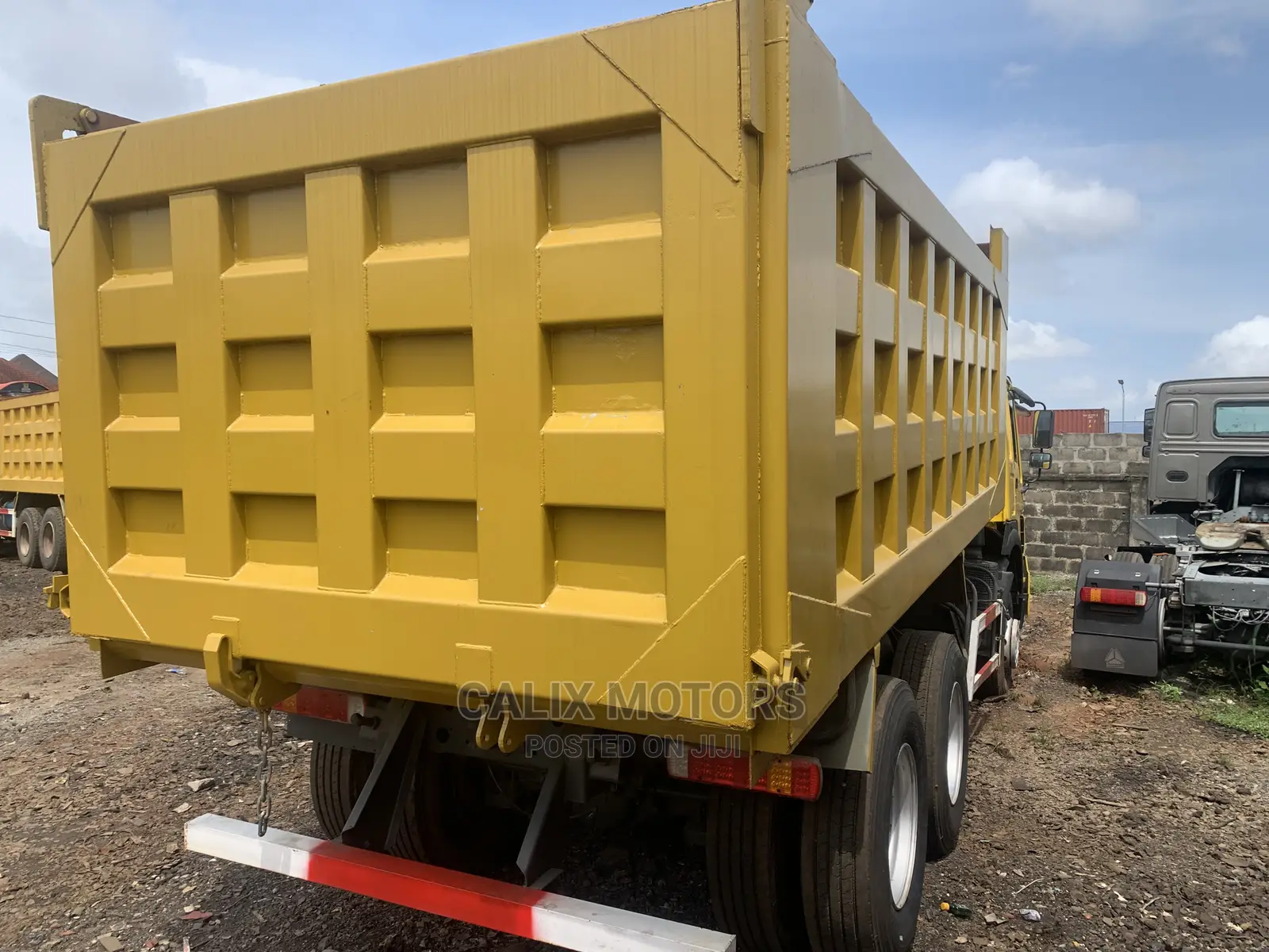 Foreign Used Howo CNHTC Truck 10 Tires