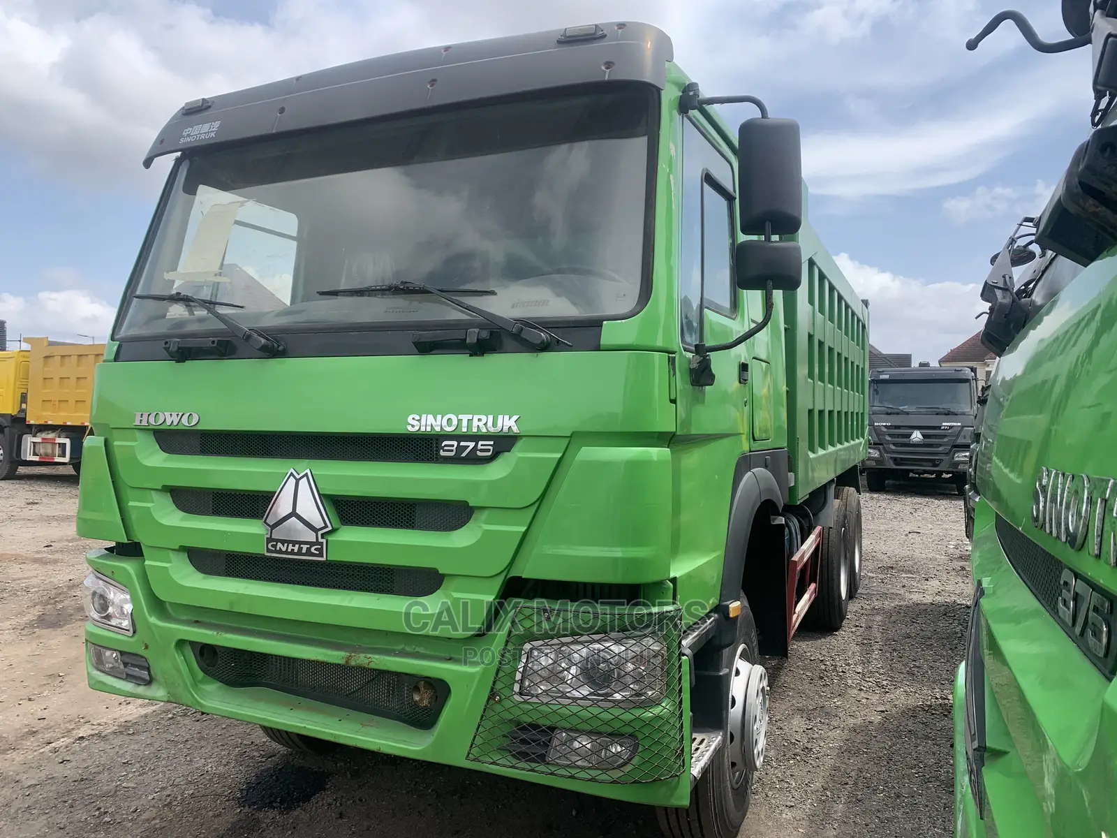 Foreign Used Howo CNHTC Truck 10 Tires Green Color
