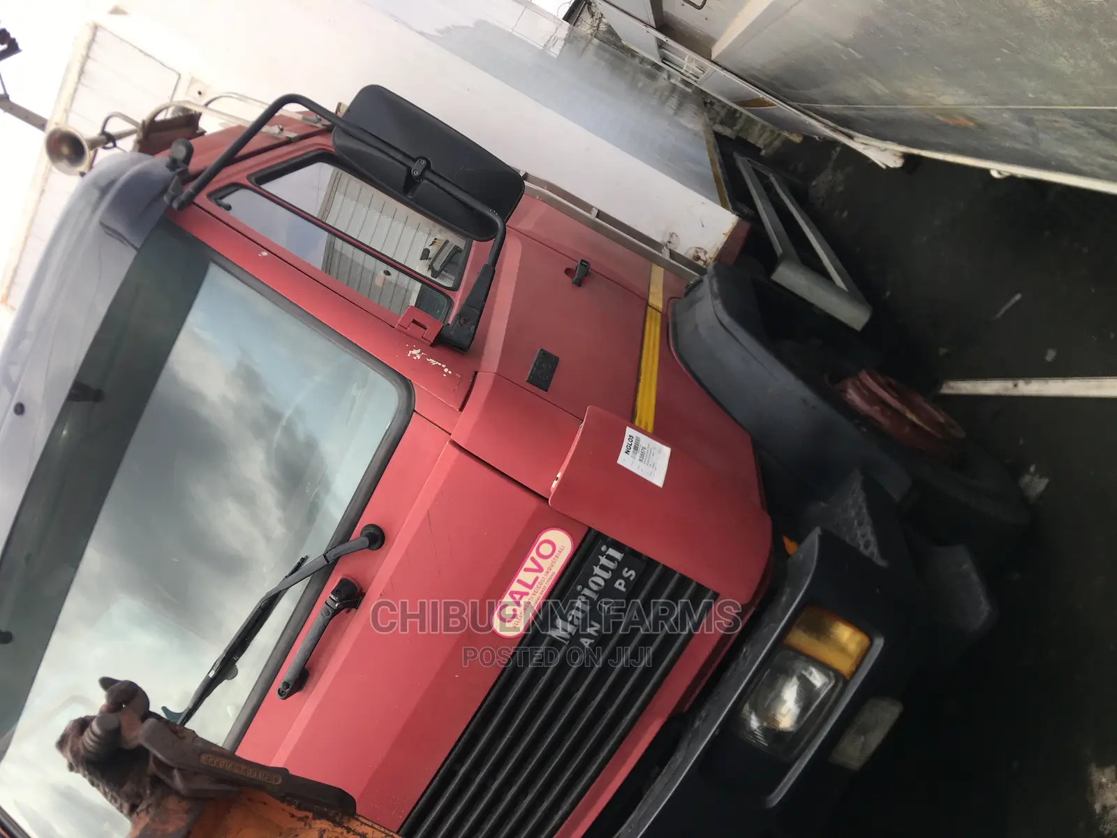 Mecedeces 1520 Container Body Truck