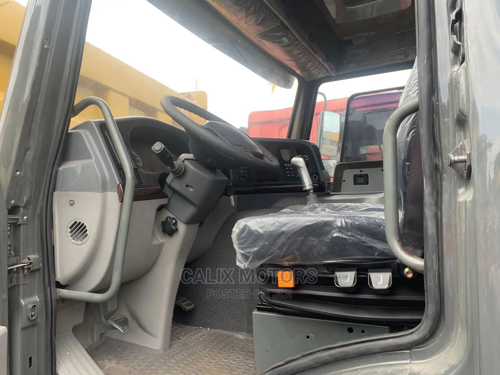 Foreign Used Howo CNHTC Truck Head Gray Color