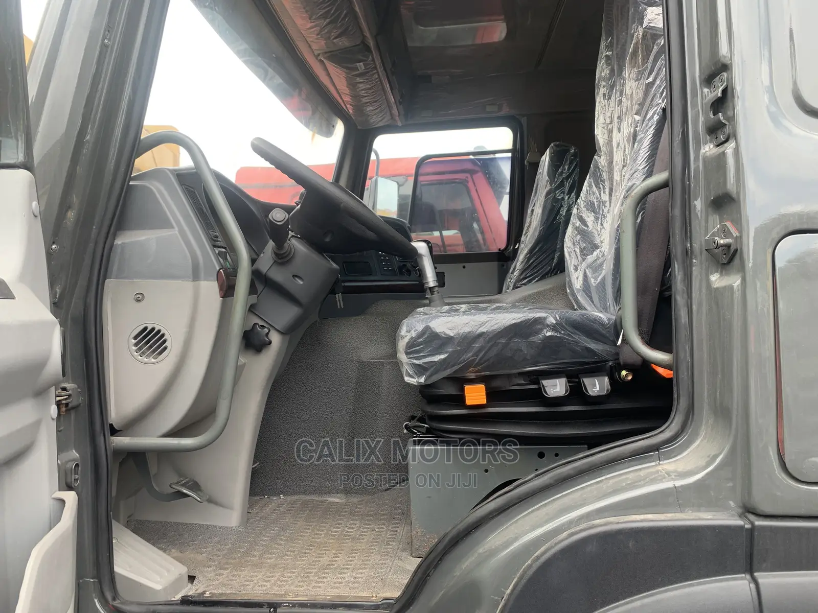 Foreign Used Howo CNHTC Truck Head Gray Color