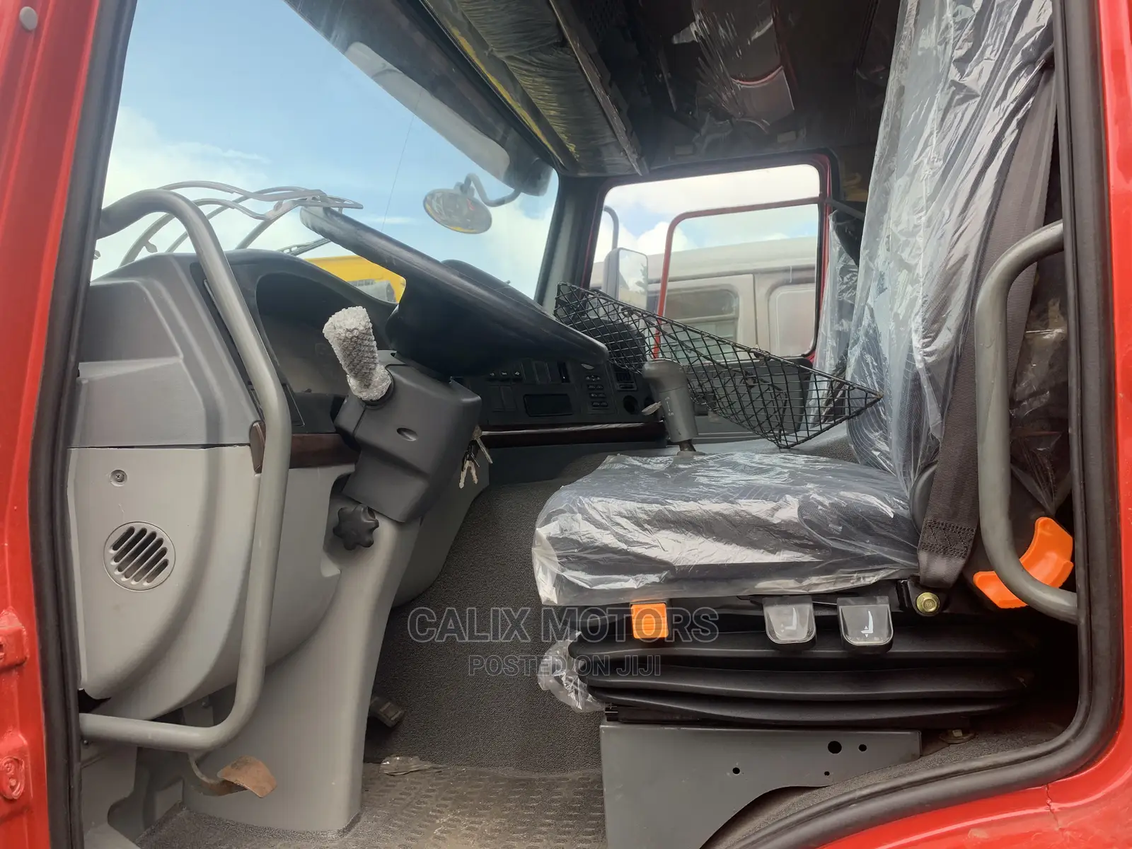 Foreign Used Howo CNHTC Truck Head Red Color