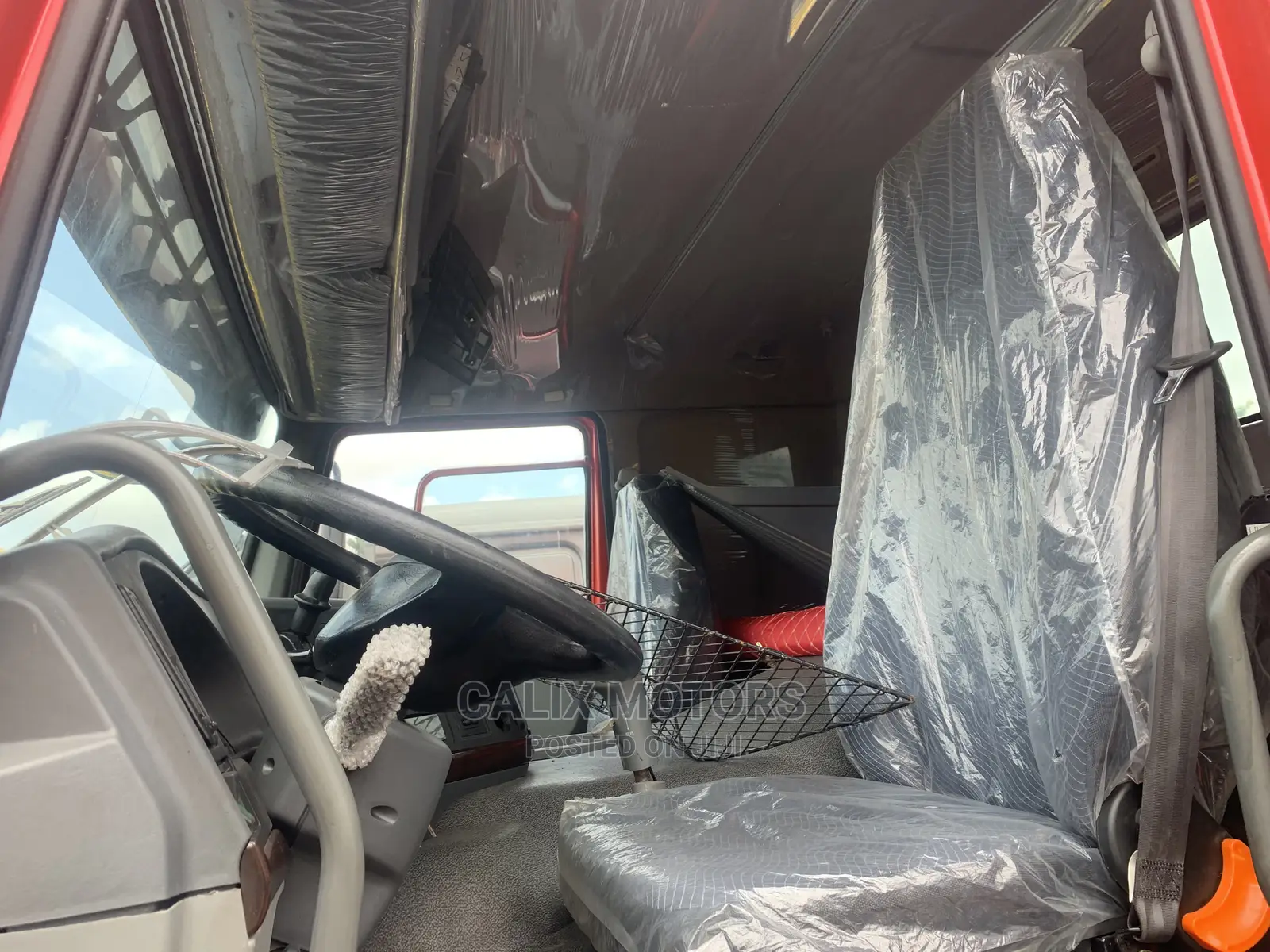 Foreign Used Howo CNHTC Truck Head Red Color