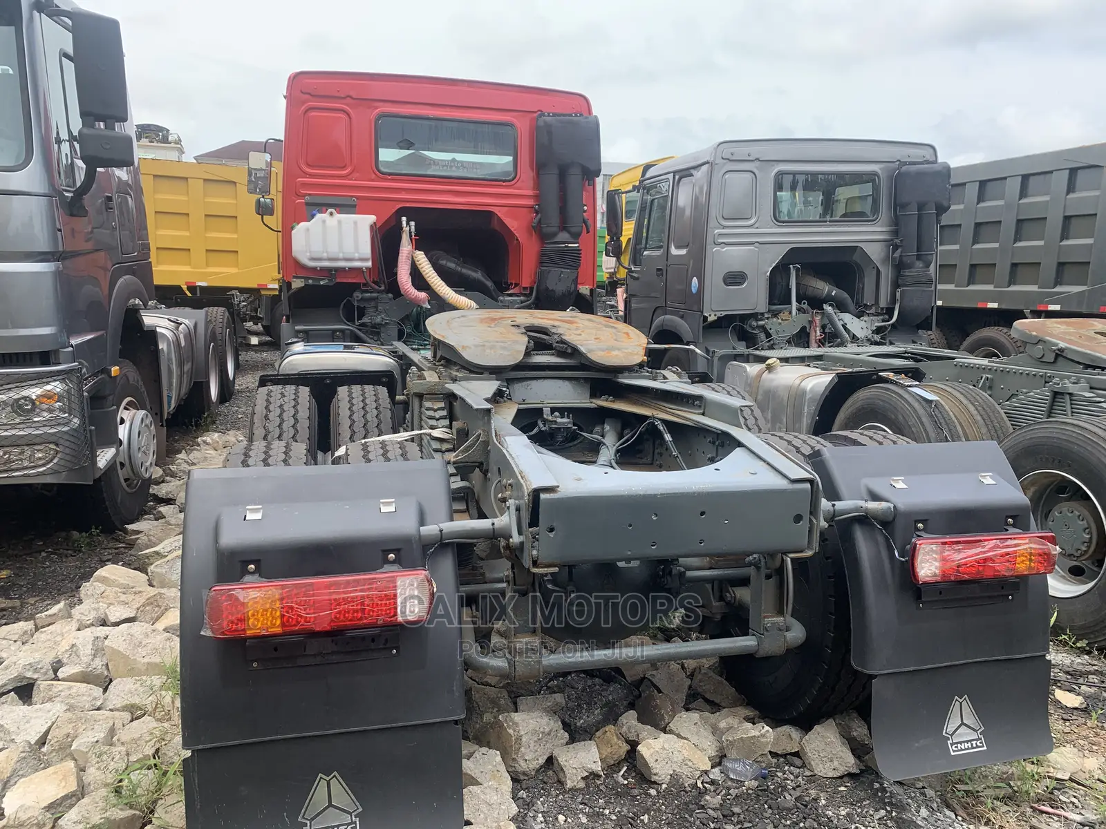 Foreign Used Howo CNHTC Truck Head Red Color