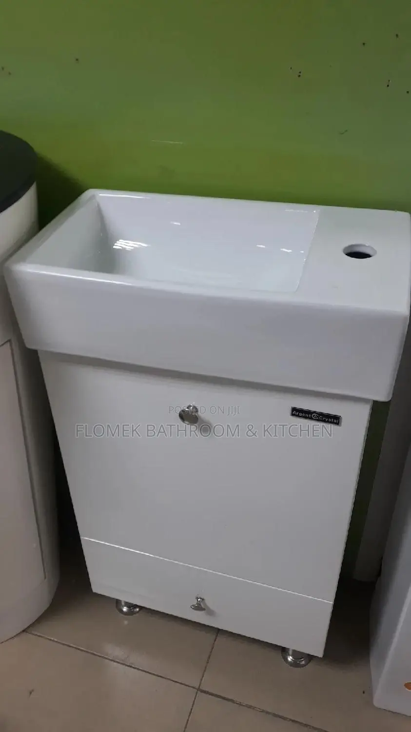 Cabinet Basin