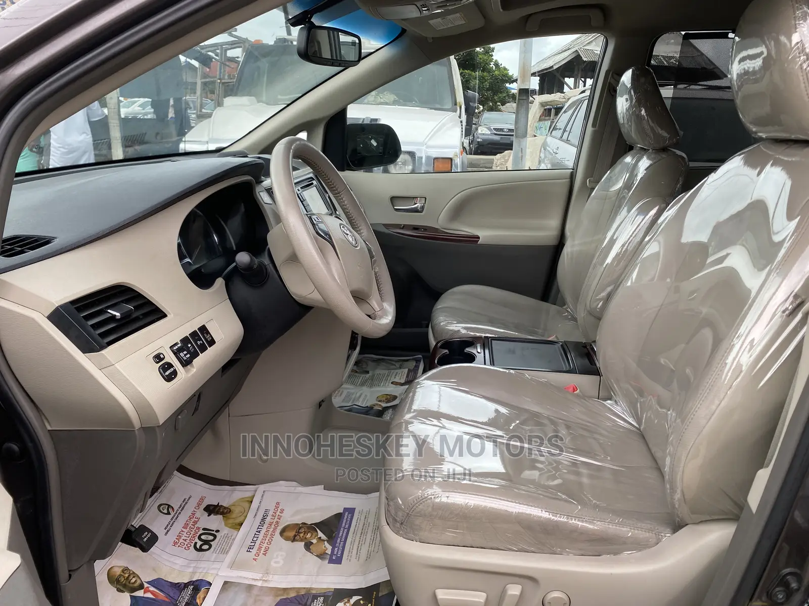 Toyota Sienna XLE AWD 7-Passenger 2013 Gray