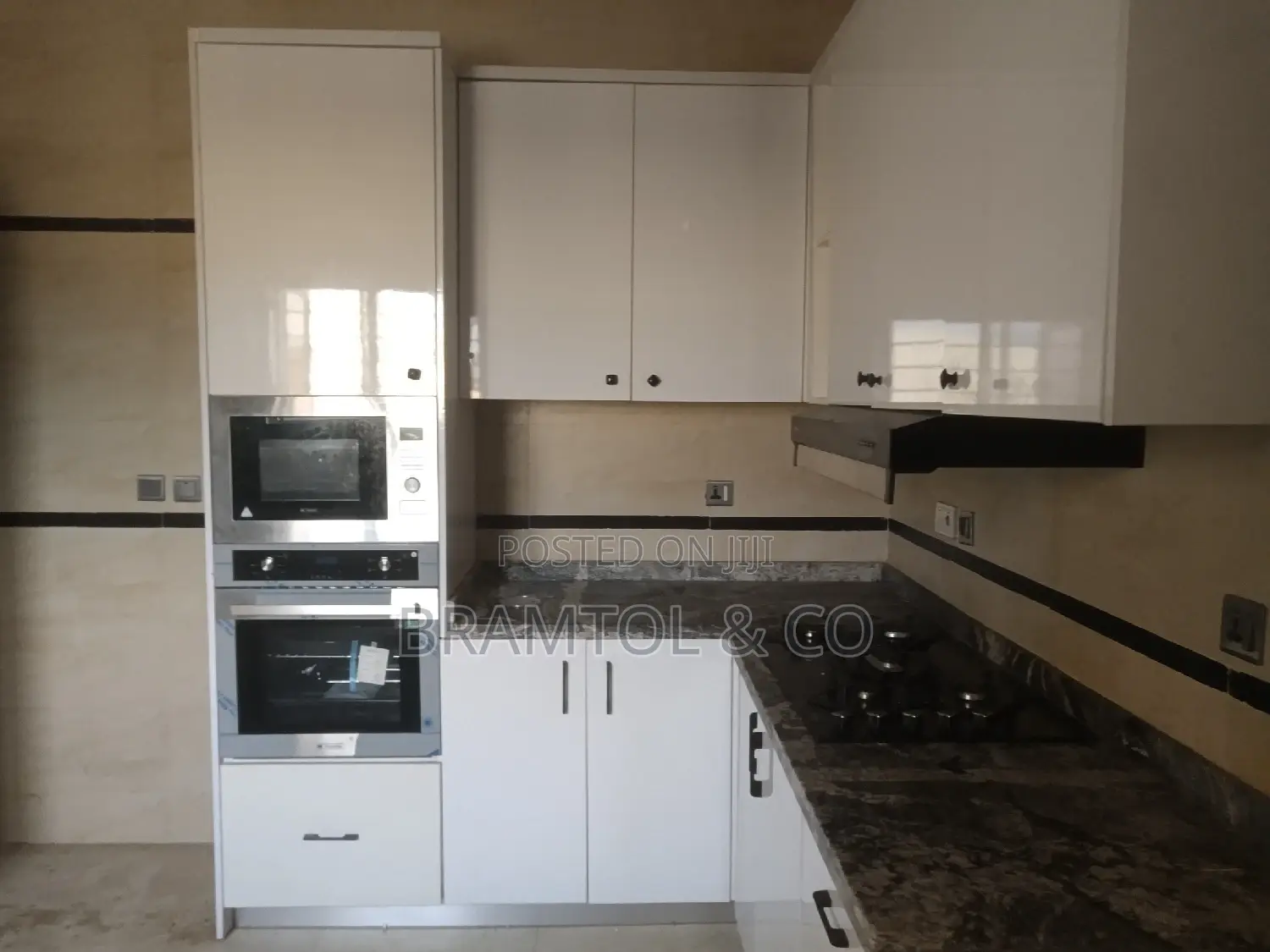 2bdrm Block of Flats in Area 11 for rent