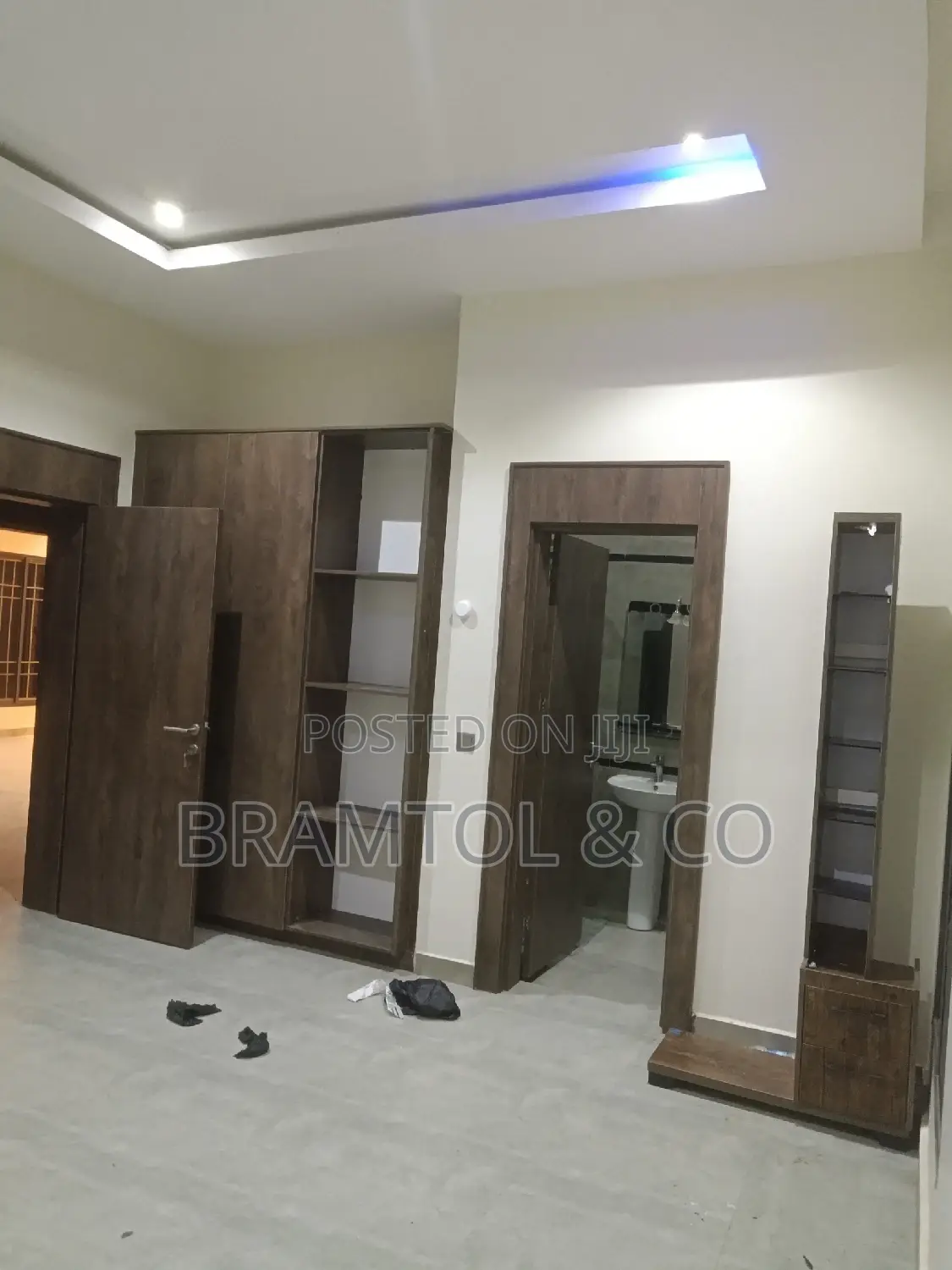 2bdrm Block of Flats in Area 11 for rent