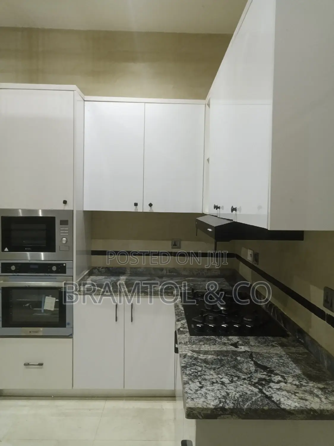 2bdrm Block of Flats in Area 11 for rent