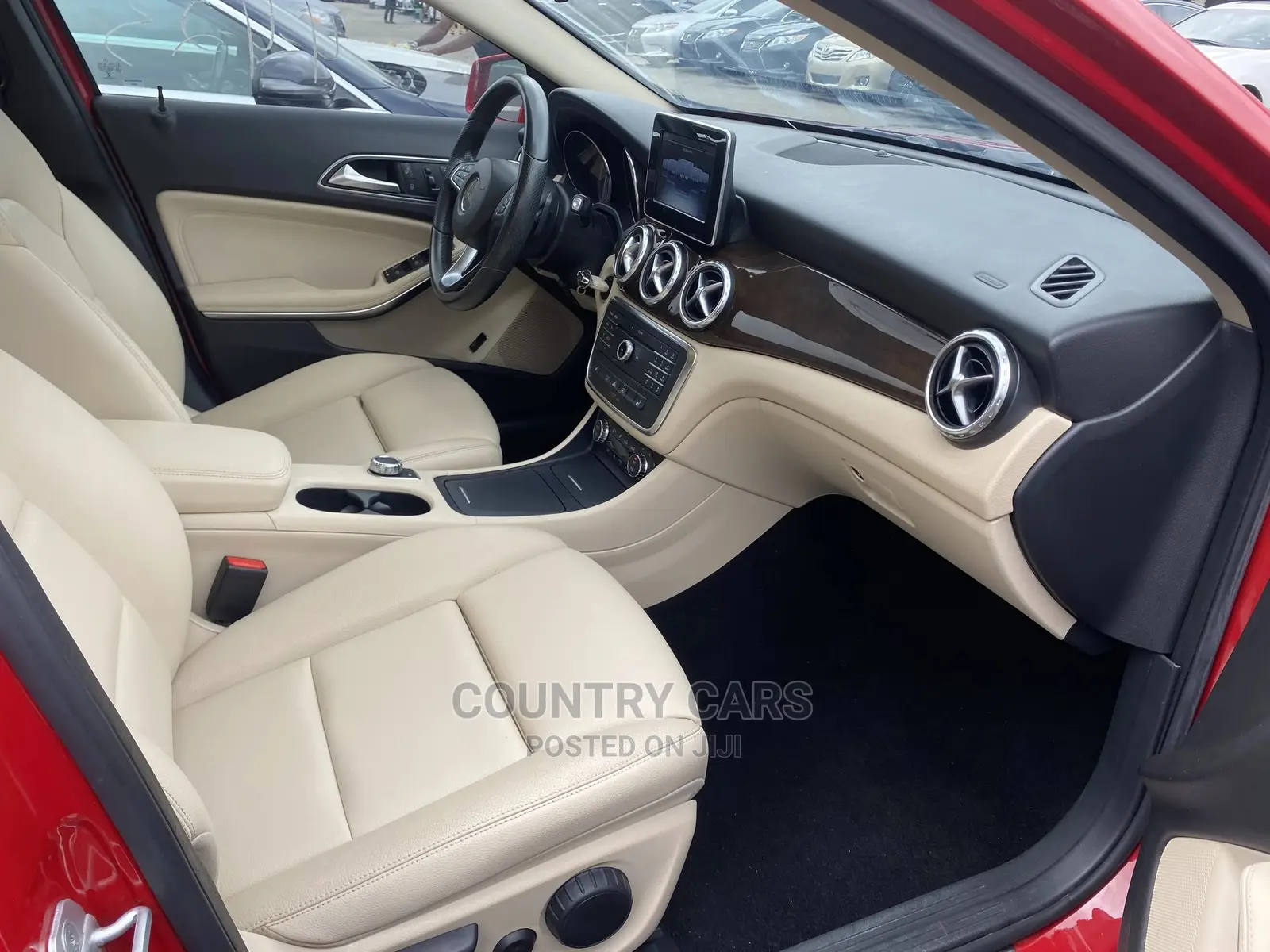 Mercedes-Benz GLA 250 2017 Red