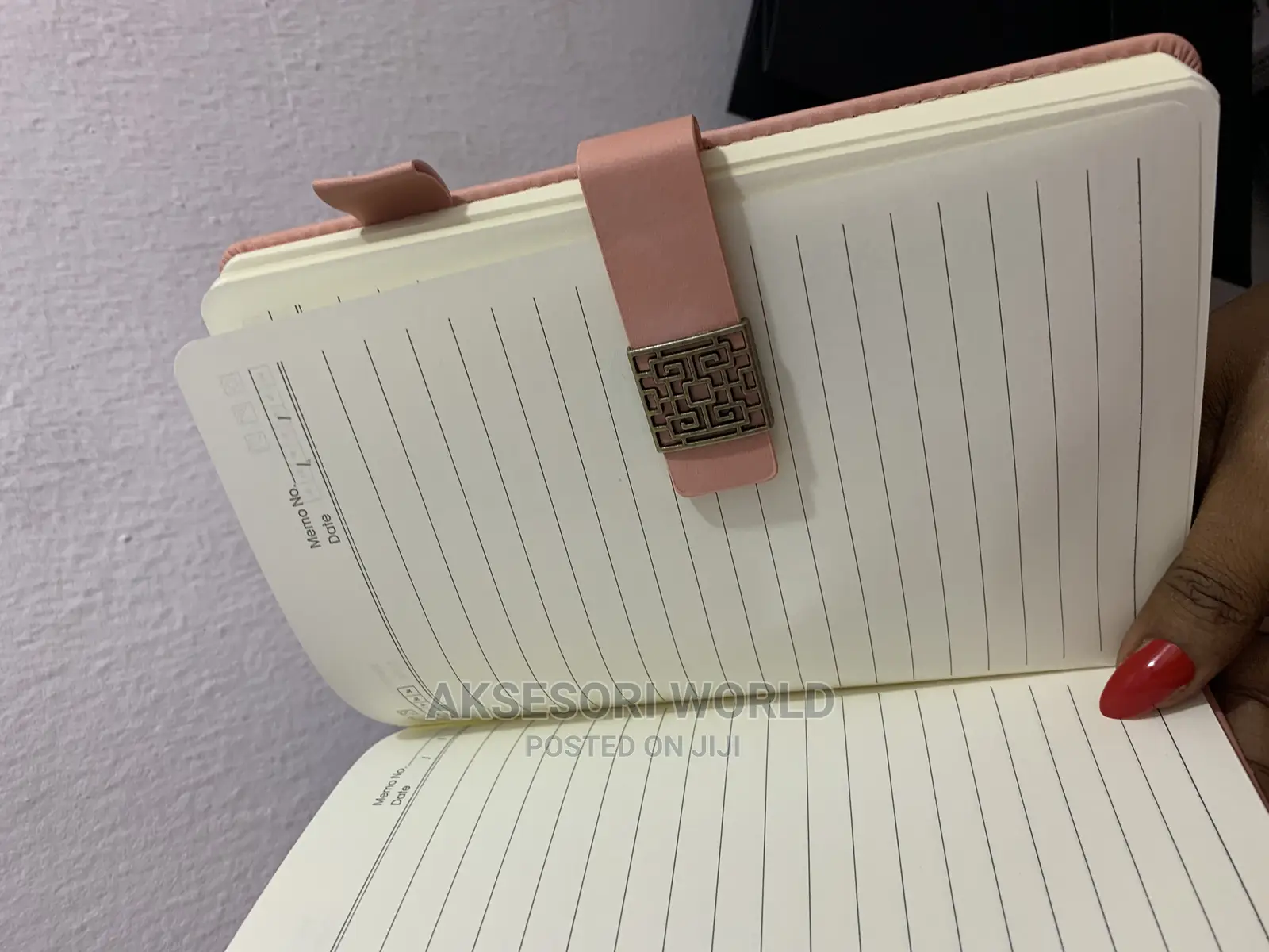Magnetic Buckle Notebook Corporate Gift: MOQ 30pcs