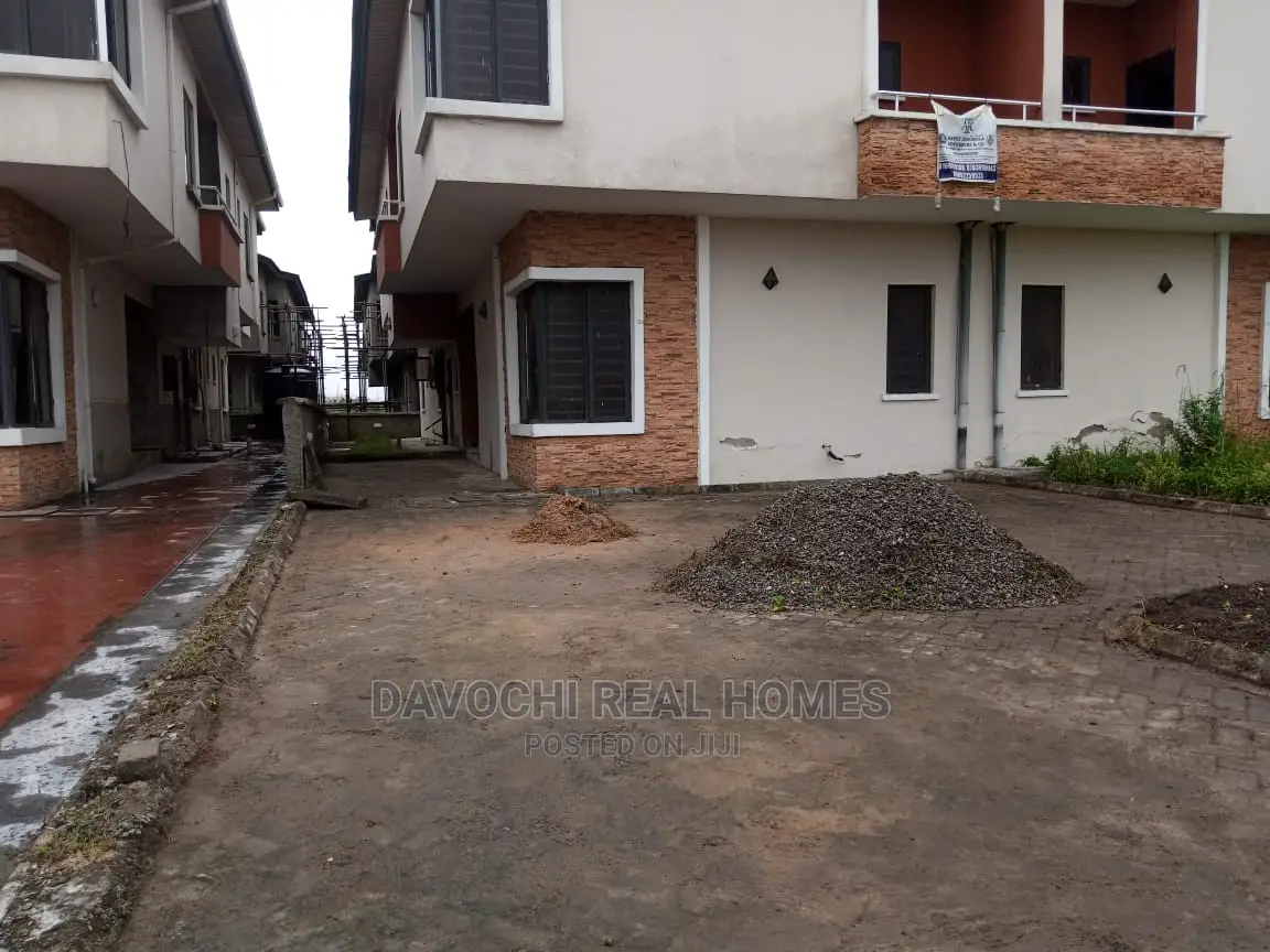 4bdrm Duplex in Harris Drive Vgc, Lekki for rent