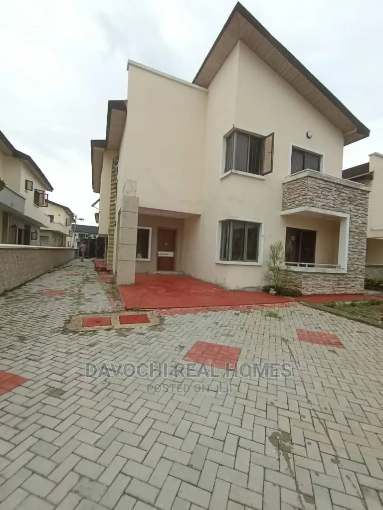 4bdrm Duplex in Ikota Estate, Lekki for rent