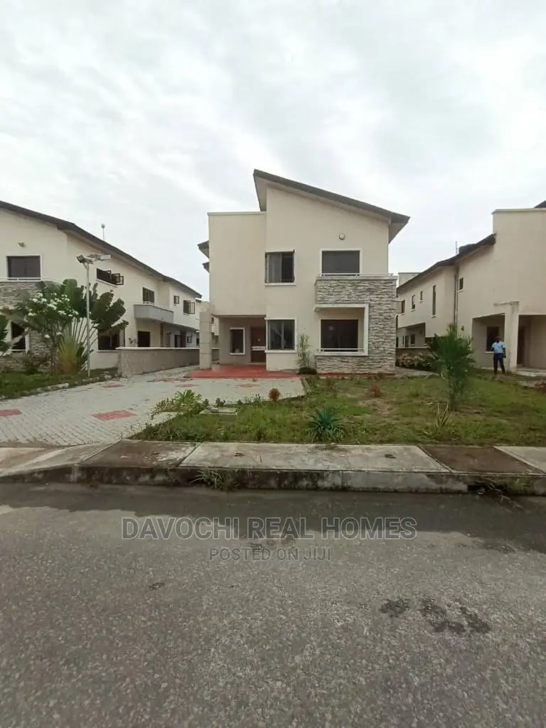 4bdrm Duplex in Ikota Estate, Lekki for rent