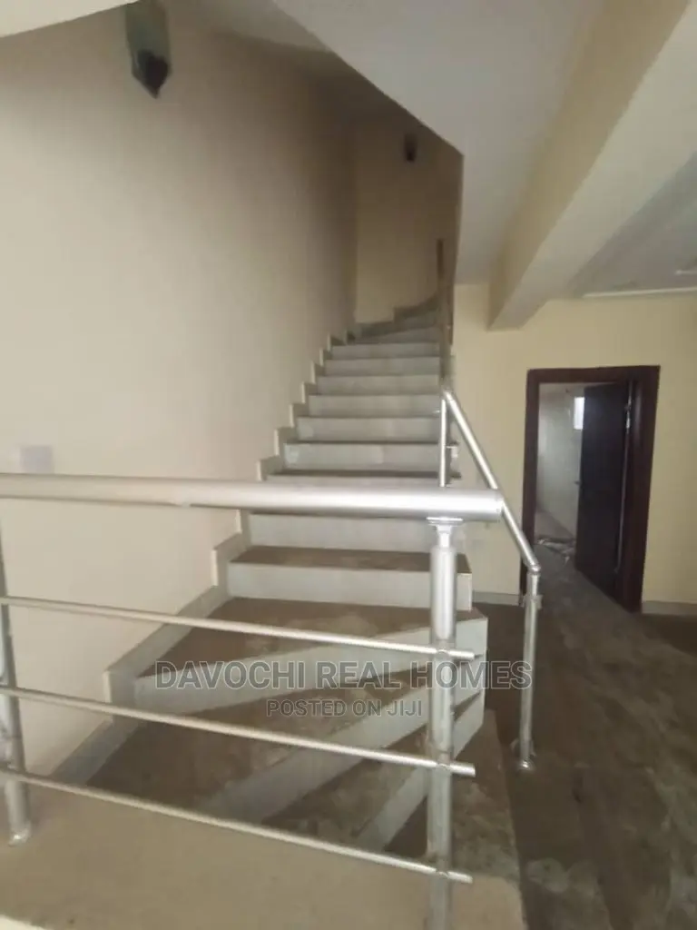 3bdrm Duplex in Ikota Estate, Lekki for rent