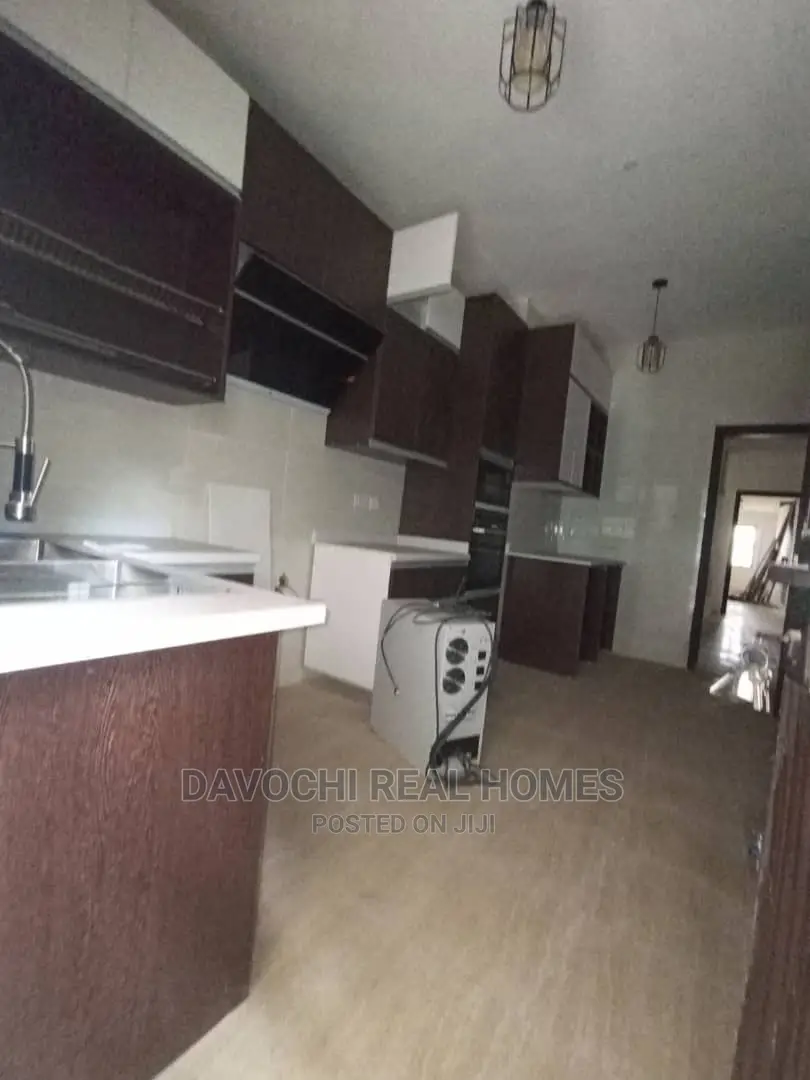 4bdrm Duplex in Ikota, Lekki for rent