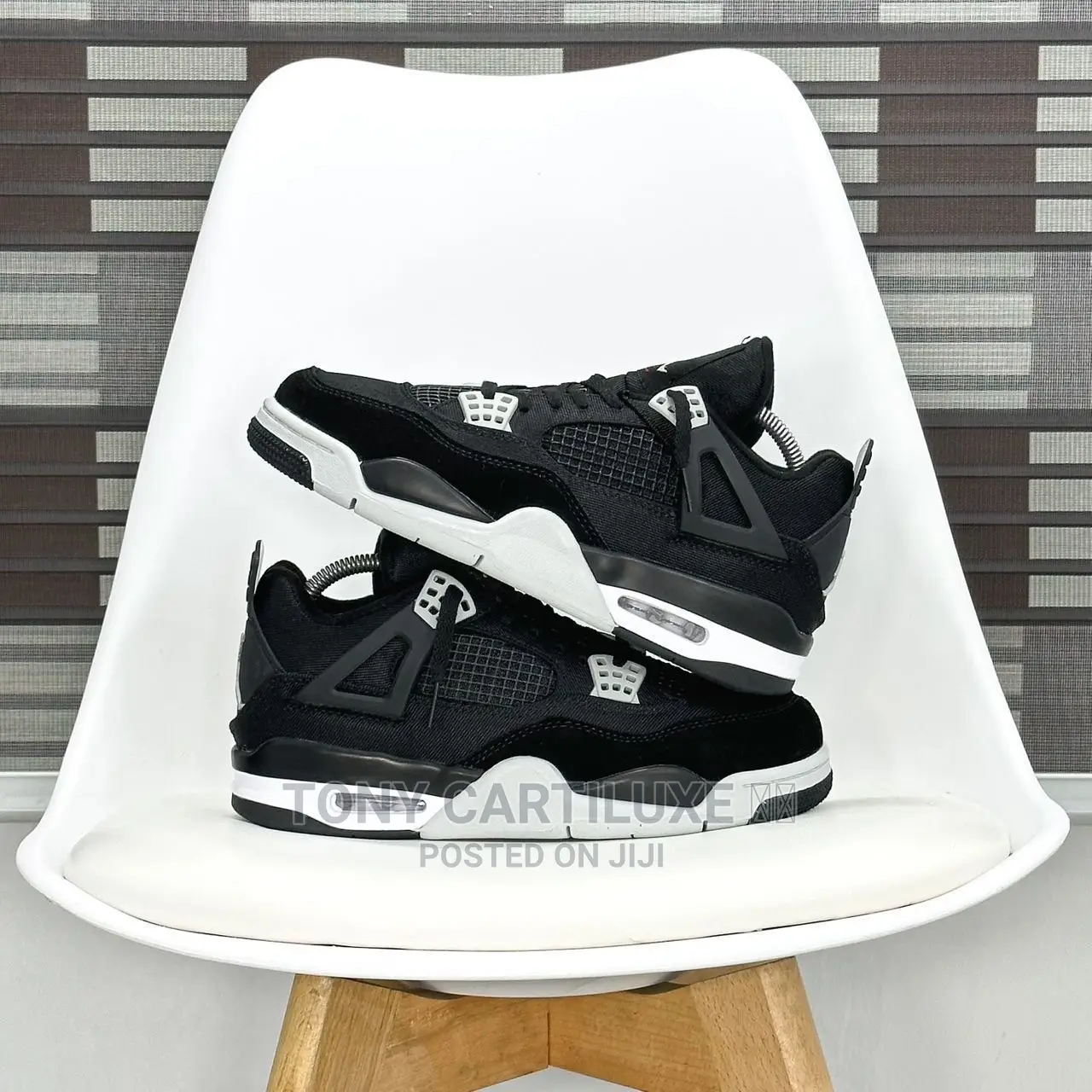 Air Jordan 4 Retro “Black Canvas”