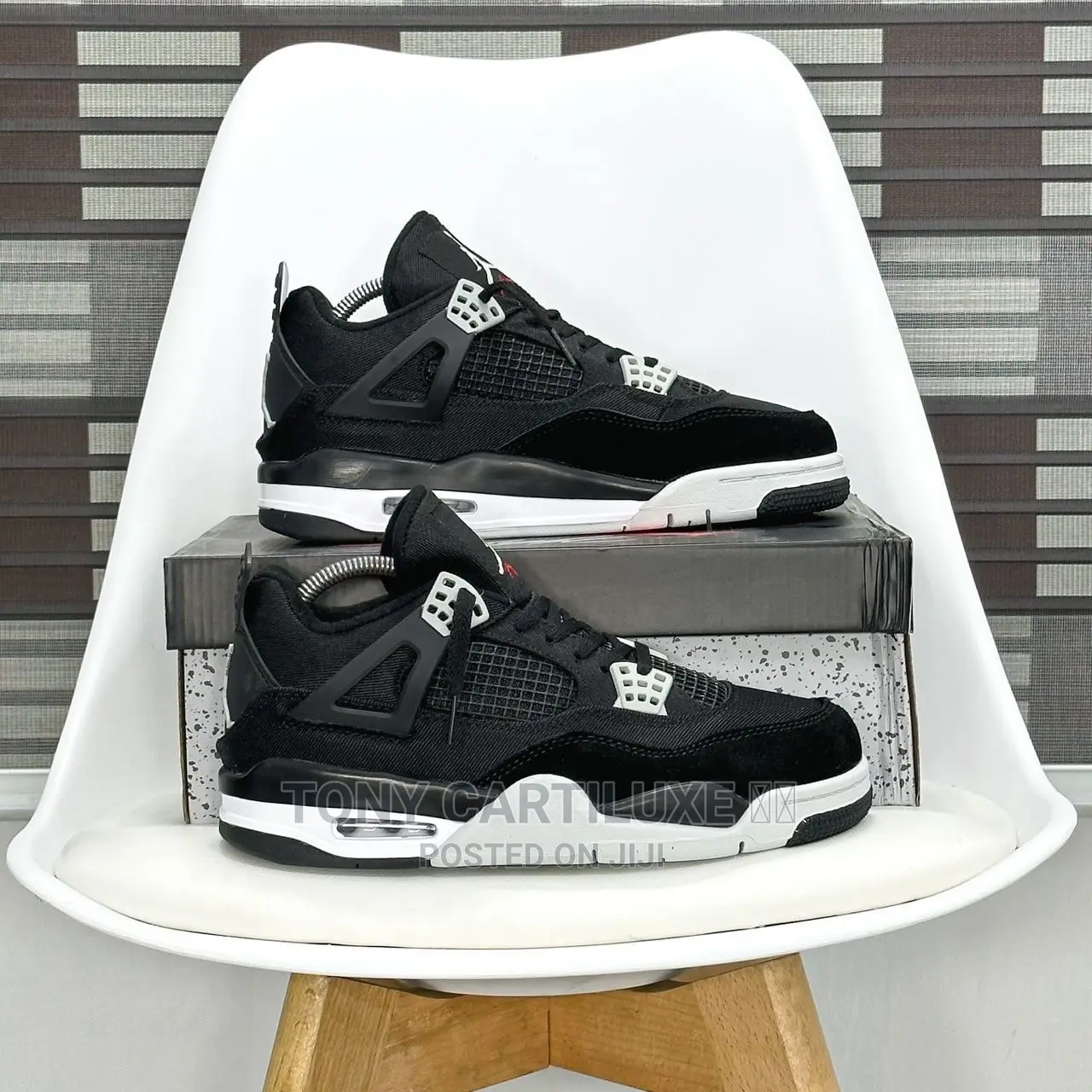 Air Jordan 4 Retro “Black Canvas”