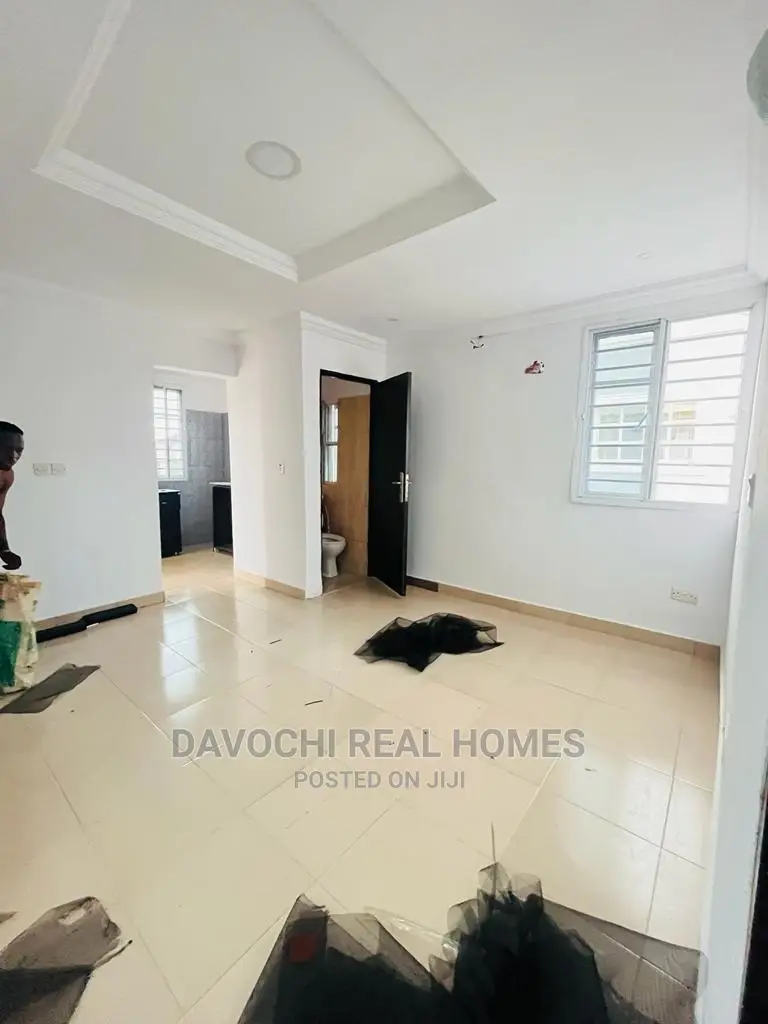 2bdrm Apartment in Ikota Villa, Lekki for rent