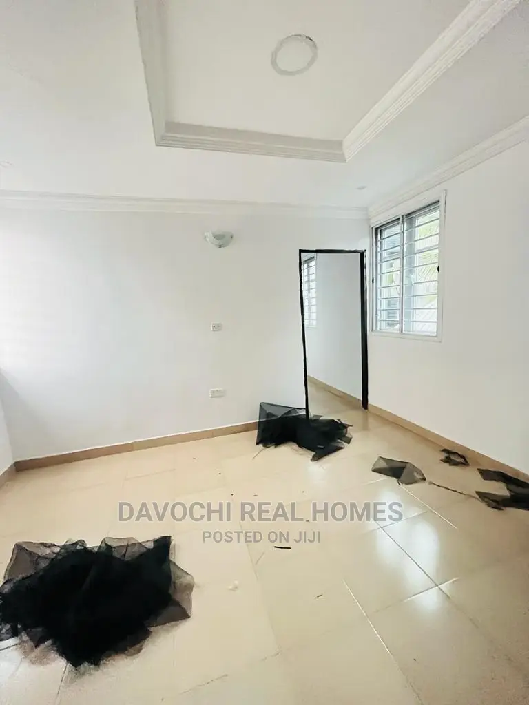 2bdrm Apartment in Ikota Villa, Lekki for rent