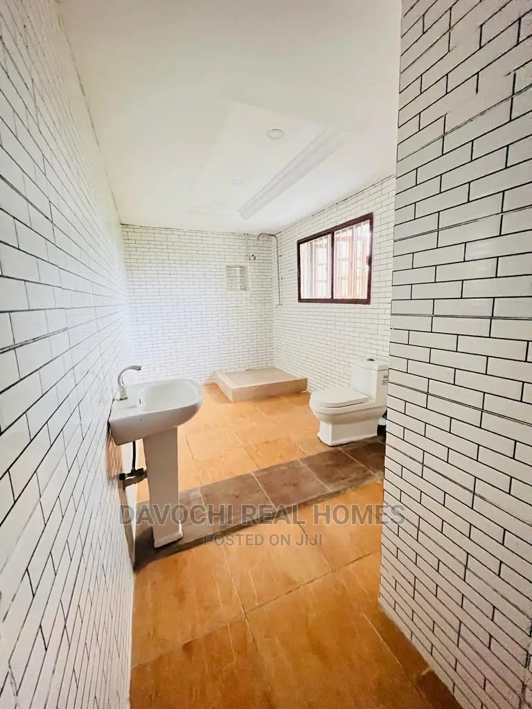 2bdrm Apartment in Lekki Phase 2 for rent
