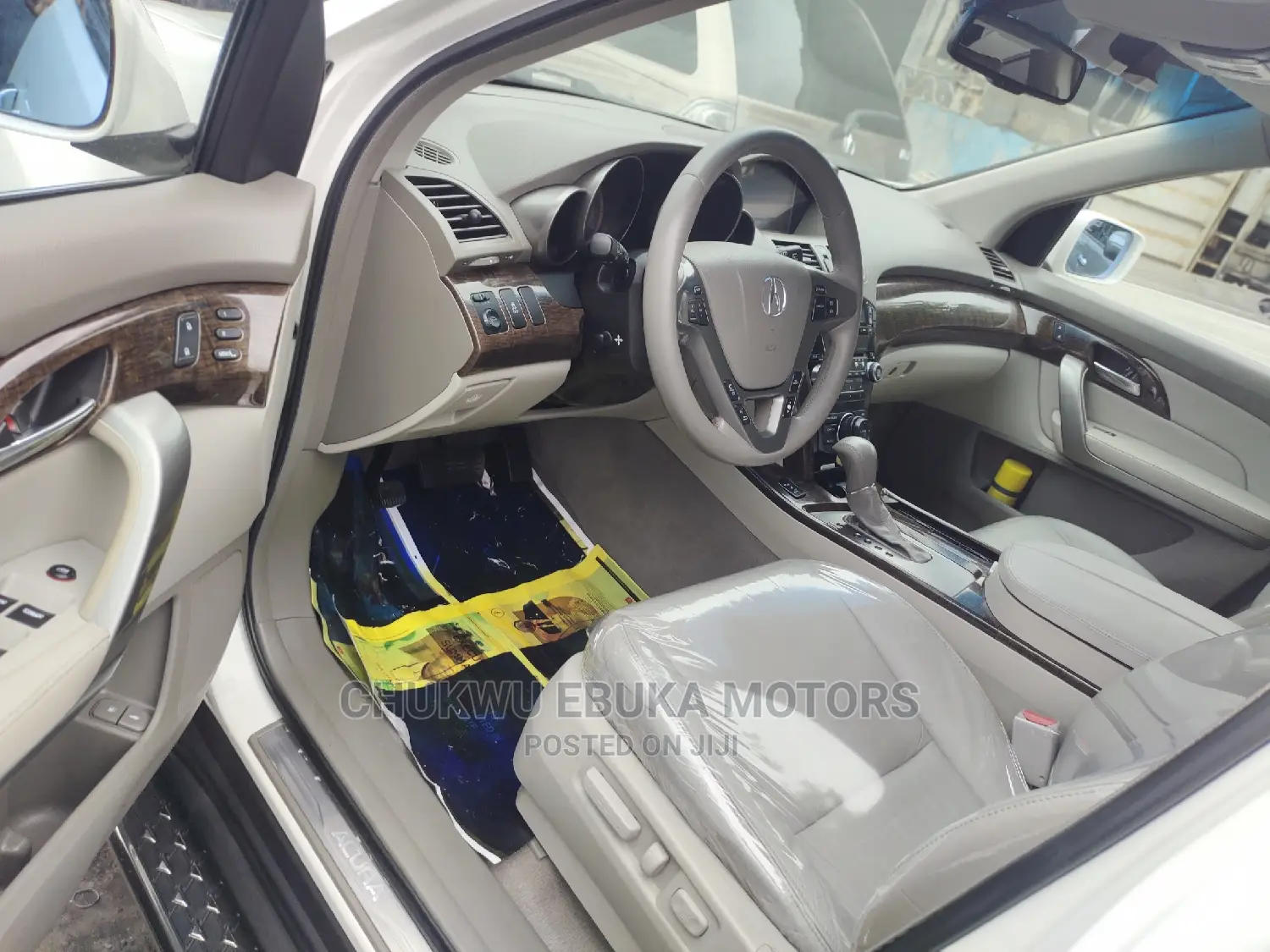 Acura MDX Technology Package SUV AWD (3.7L 6cyl 6A) 2011 White