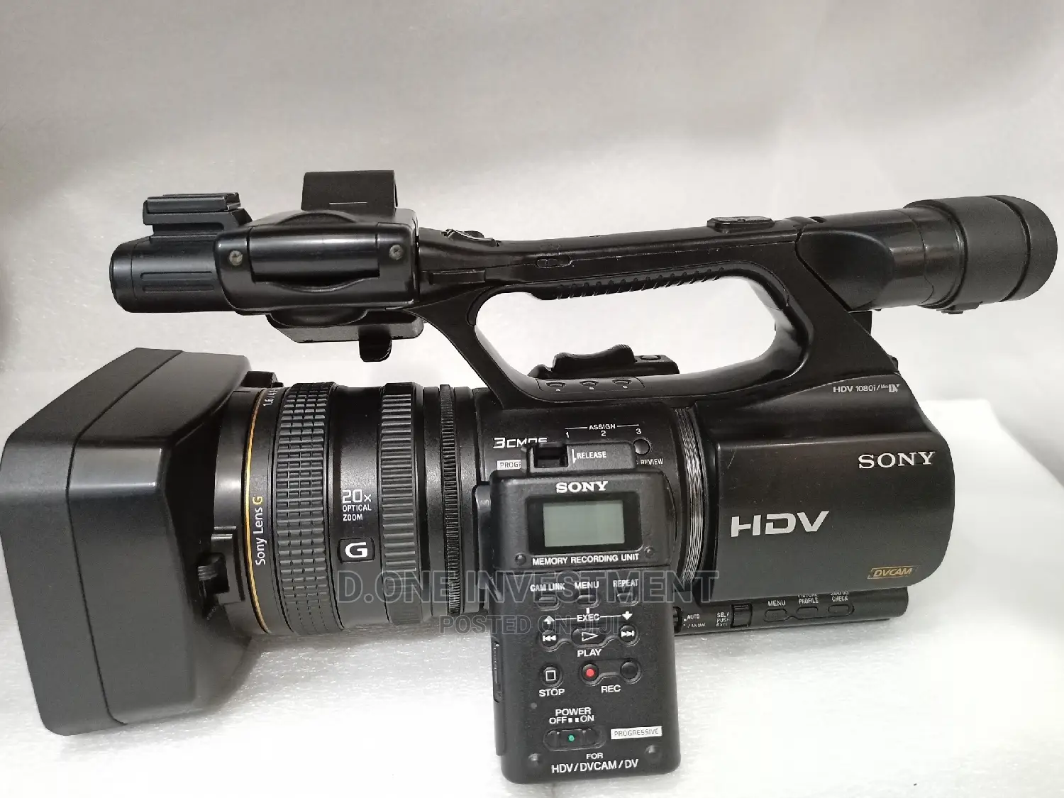 Sony Z5 Video Camera With Memory Card Adapter