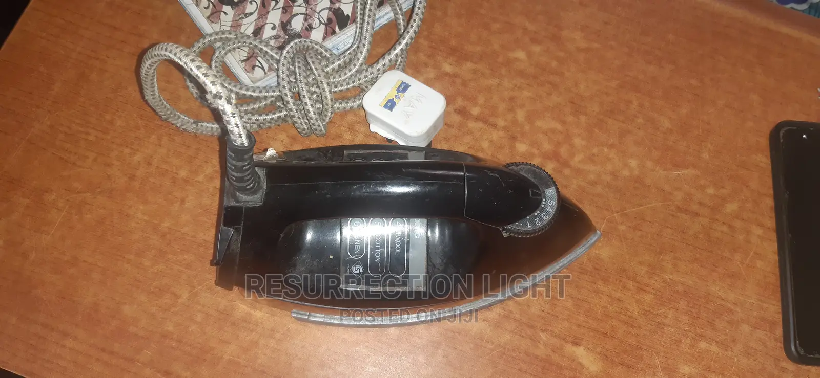 Quality 2 Kilogram Heavy Dry Iron for Tailors/Dry Cleaners