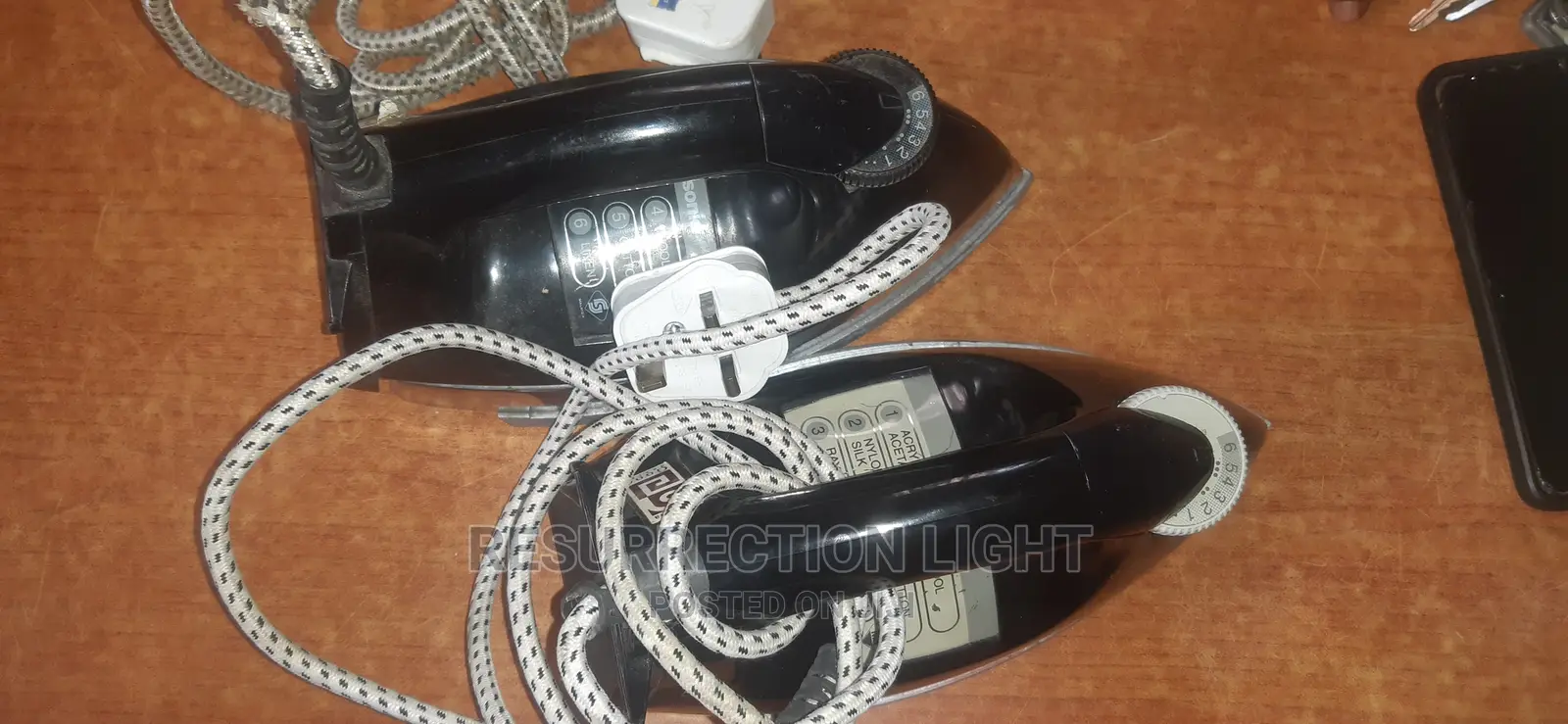 Quality 2 Kilogram Heavy Dry Iron for Tailors/Dry Cleaners