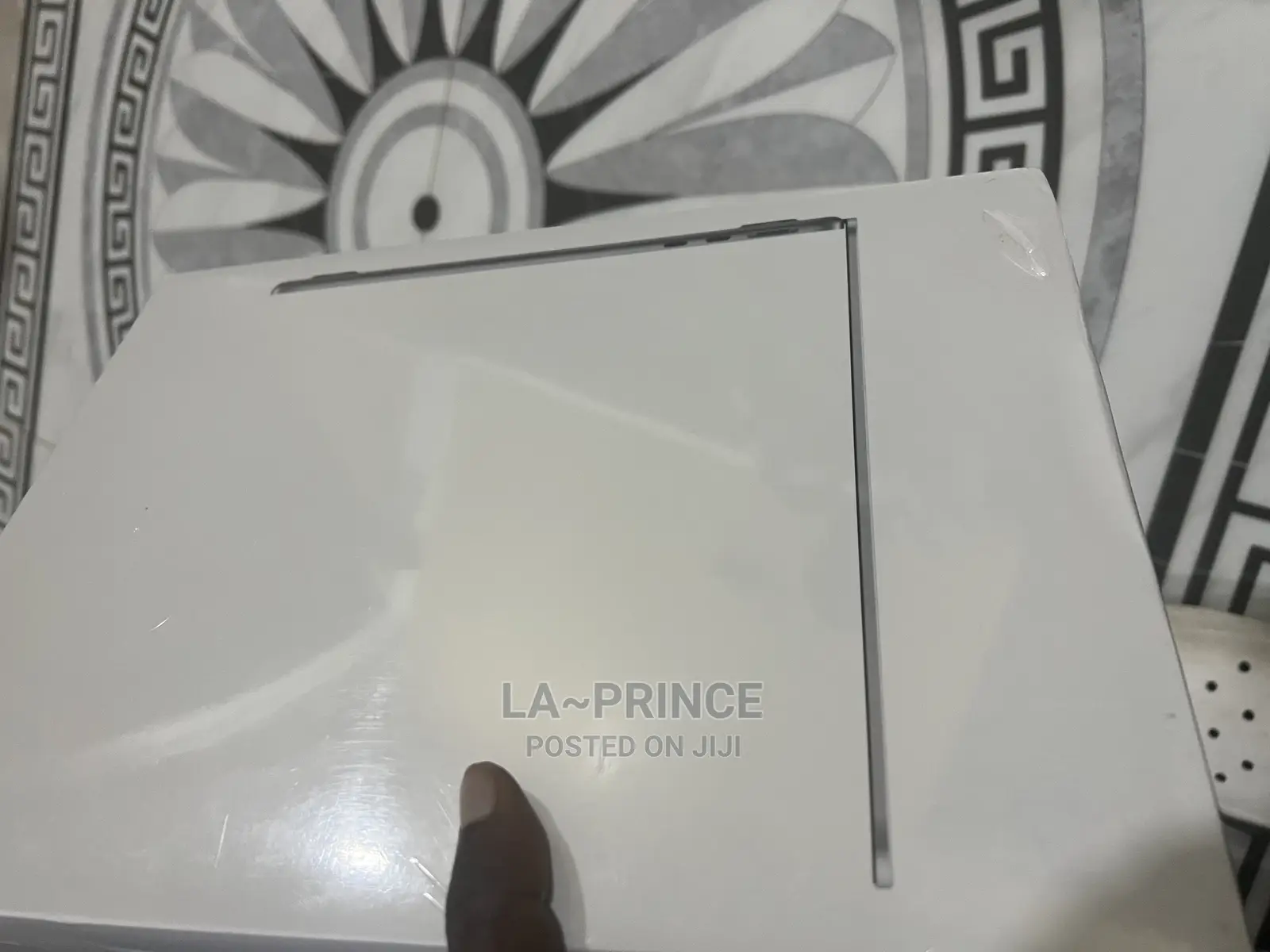 New Laptop Apple MacBook Air 2022 M2 8GB Apple M2 SSD 256GB