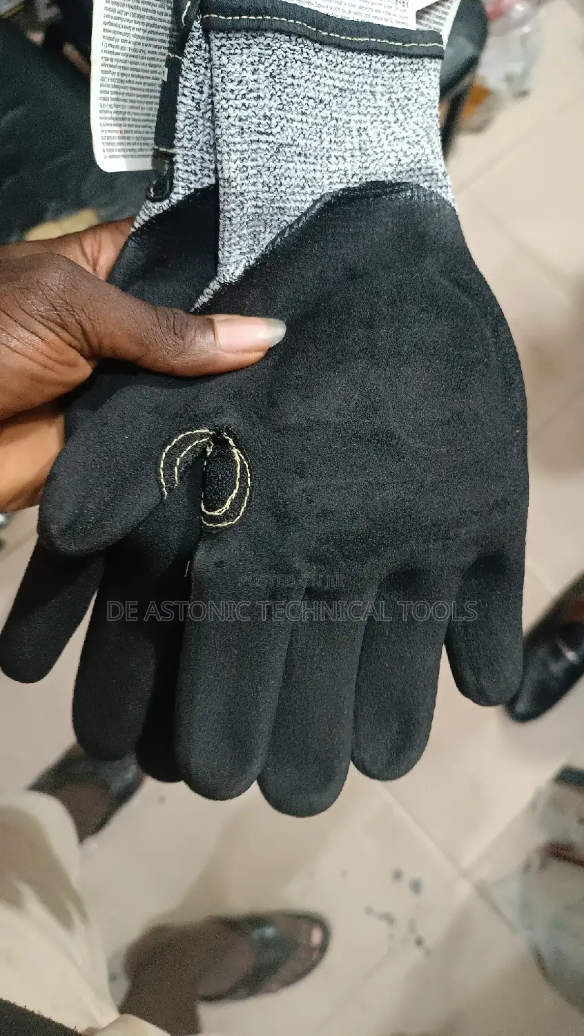 Delta Plus Hand Gloves