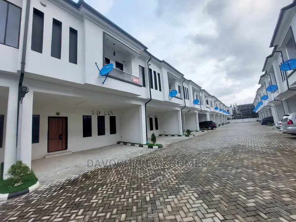 4bdrm Duplex in Chevron Second Toll, Lekki for rent