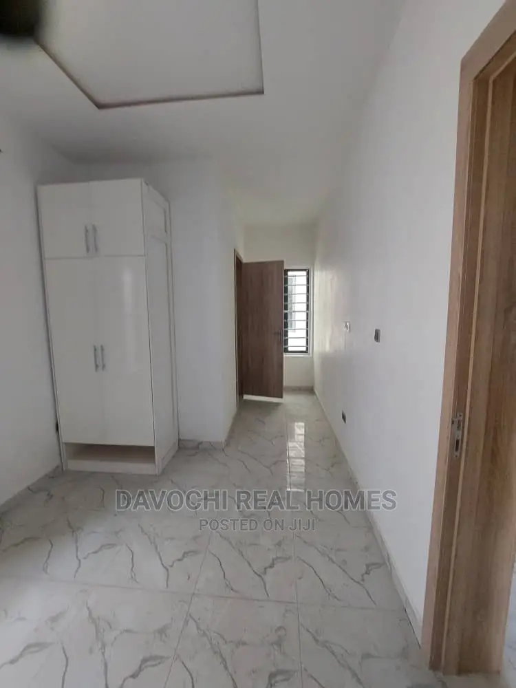 4bdrm Duplex in Chevron Second Toll, Lekki for rent