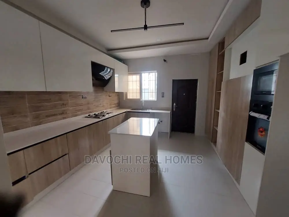 4bdrm Duplex in Immediately After, Lekki for rent