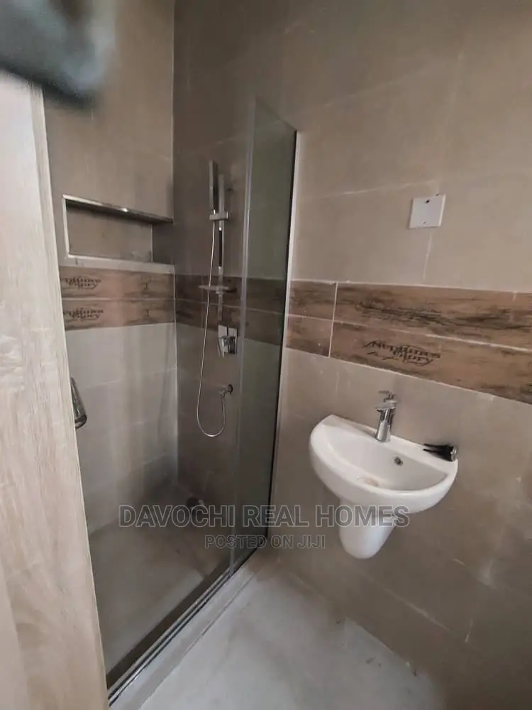 4bdrm Duplex in Immediately After, Lekki for rent